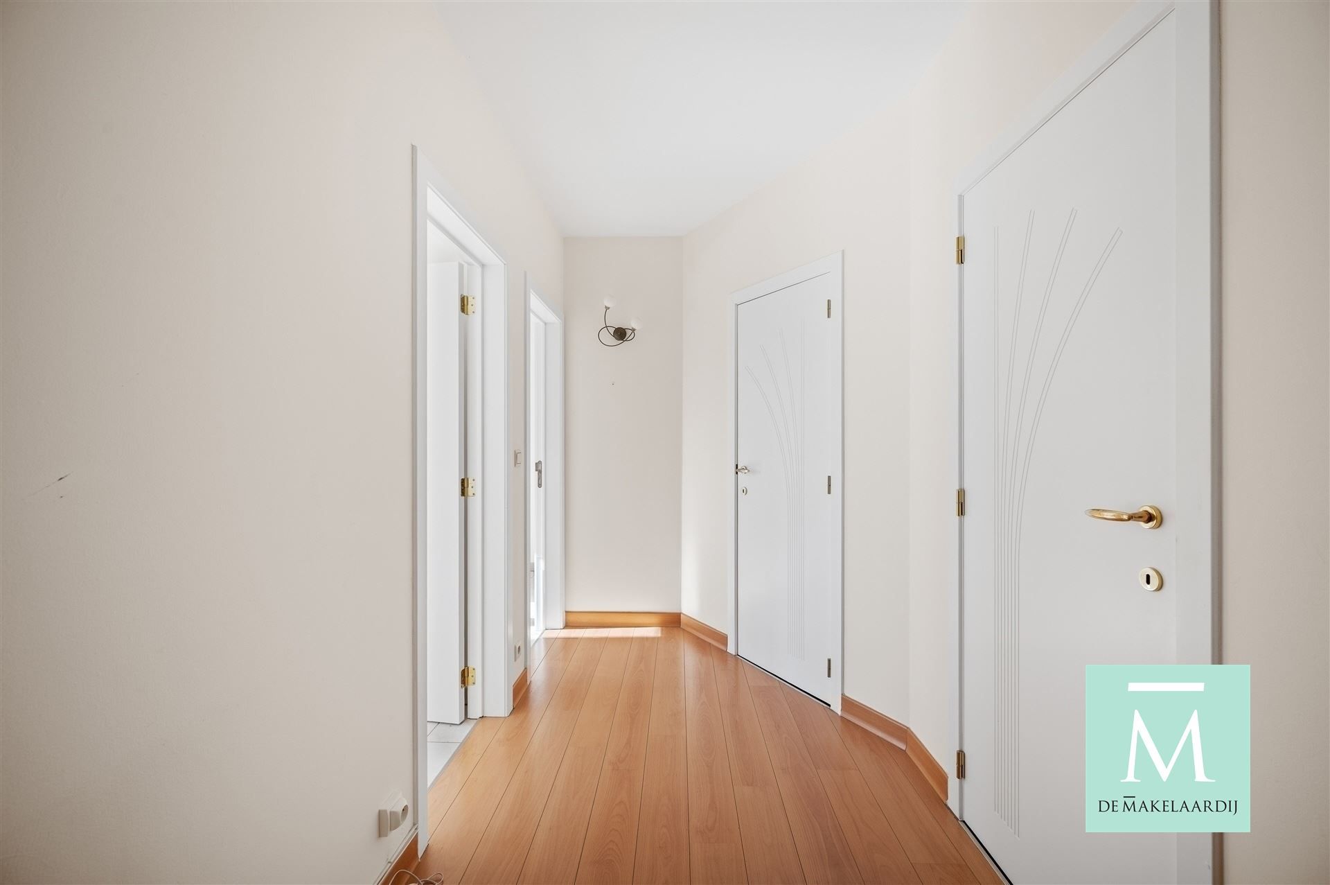 Comfortabel appartement in centrum Waarloos foto 8