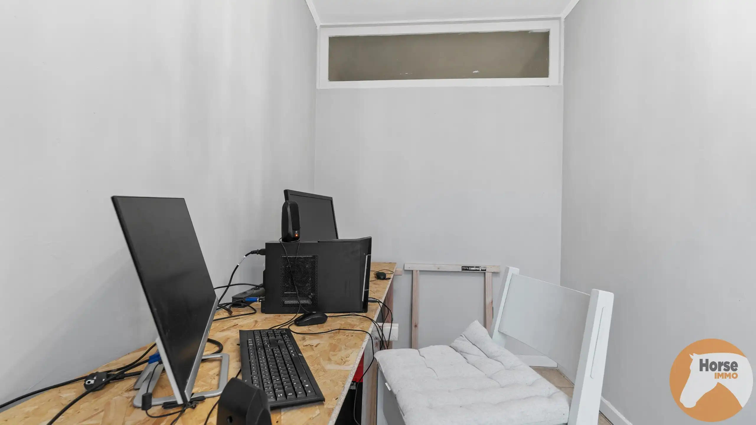 PECQ - Ruime gezinswoning met bijgebouw op +/- 44are  foto 11