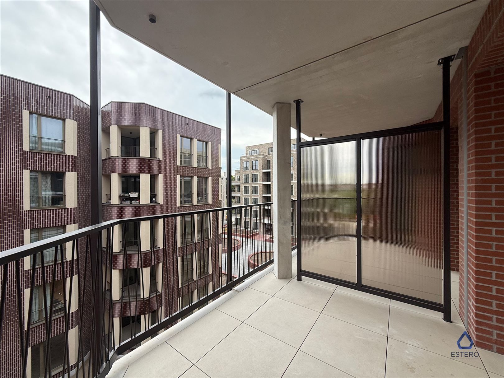 Modern nieuwbouwappt 2-SLK met Terras te Tour & Taxis foto 14