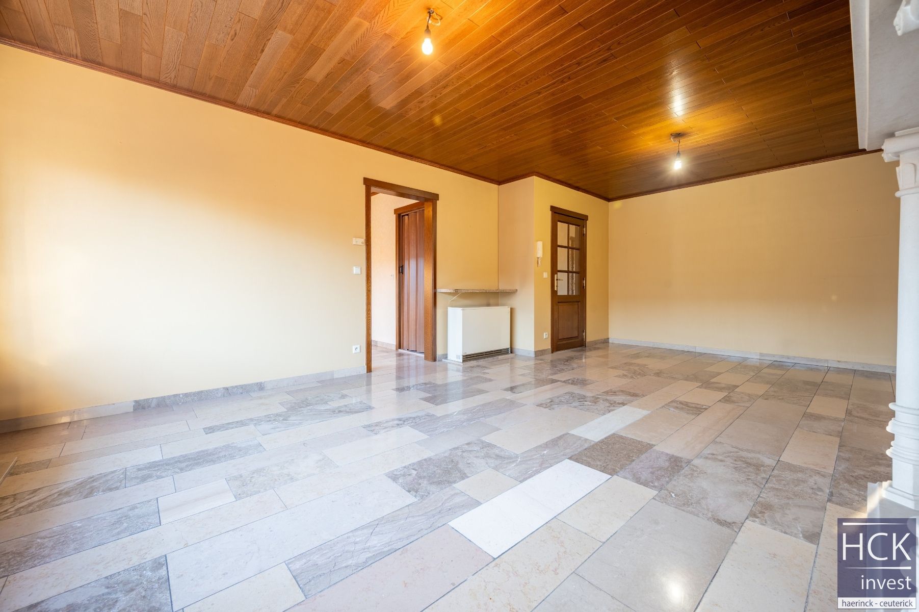 DEINZE - Luxueus afgewerkt APP. met 2 SLPK. én garagebox op toplocatie foto 6