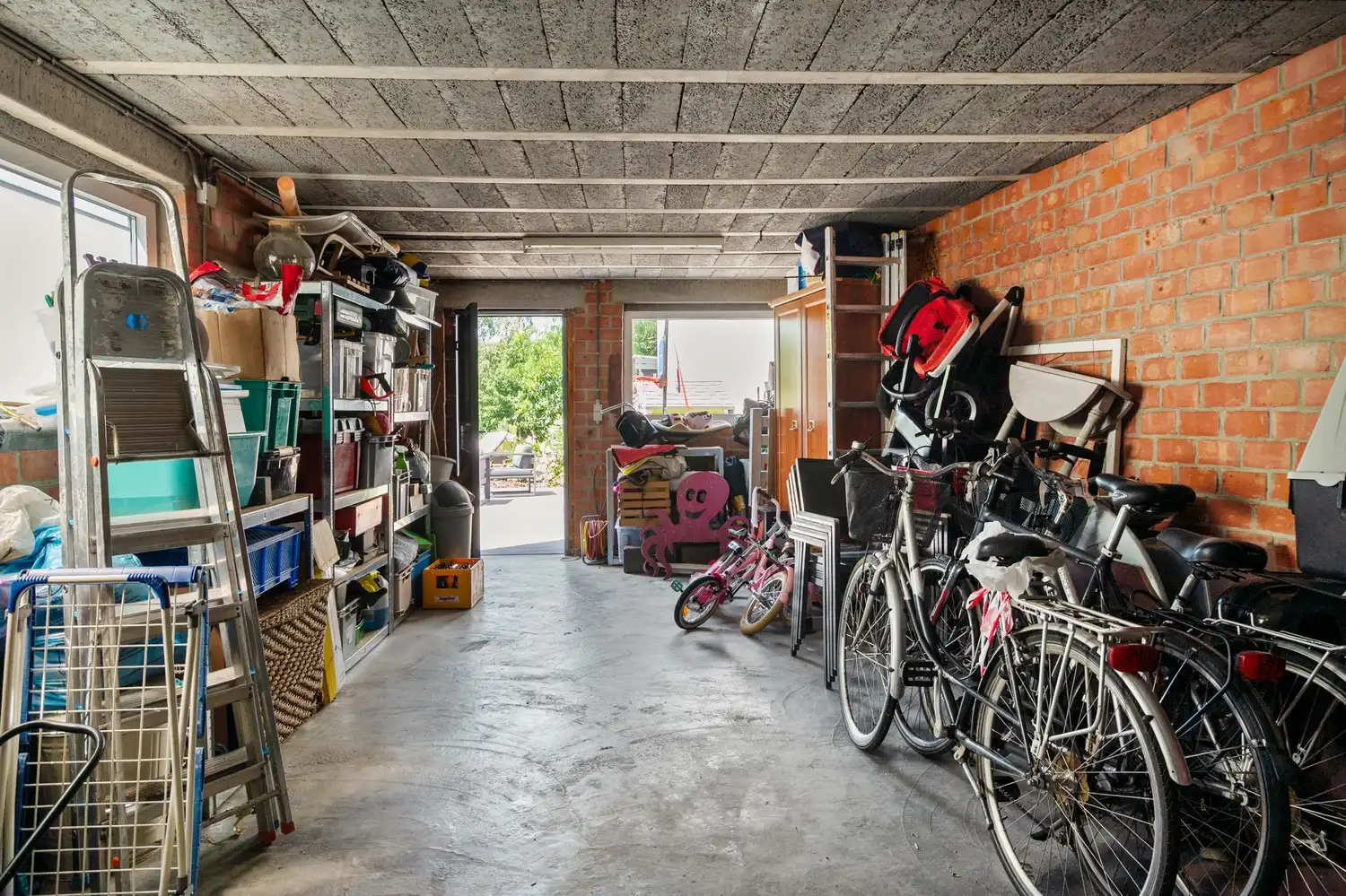 Gerenoveerde HOB met 3 slpkrs, aparte garage en leuke tuin in centrum van Rijmenam foto 12