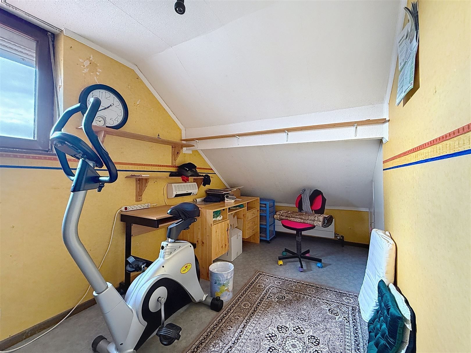 Te renoveren woning met aanbouw, 3 slpks, tuin, 11a 19ca foto 20