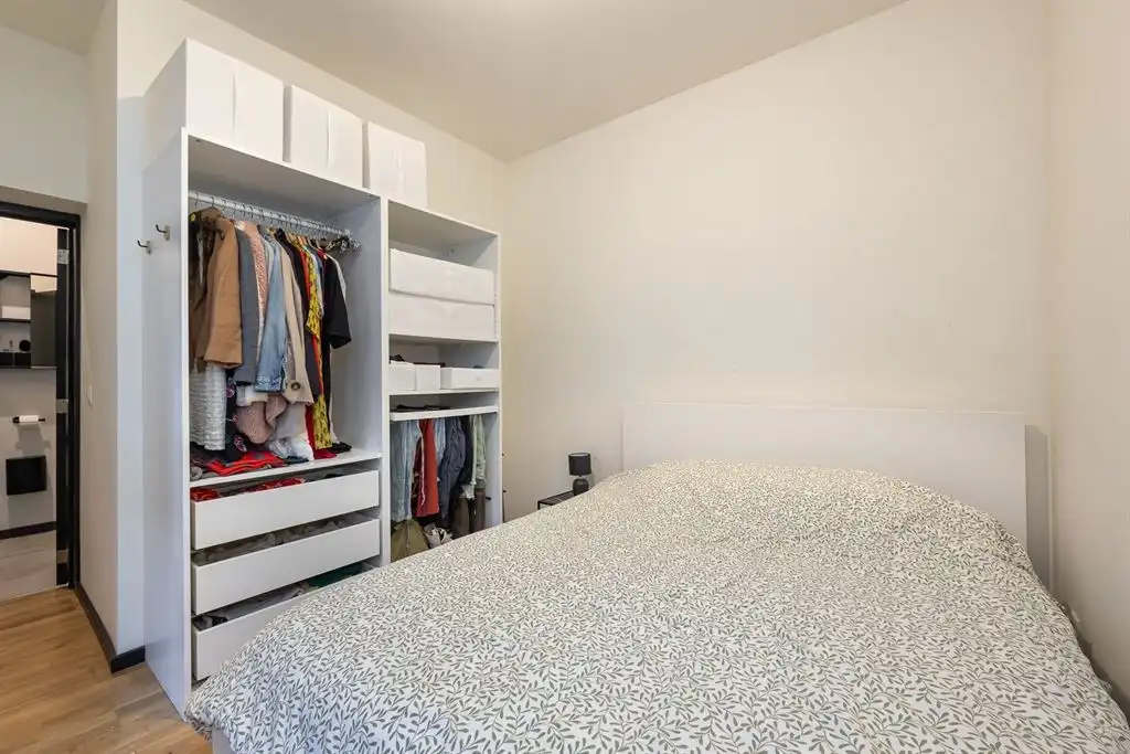 Recent gerenoveerd gelijkvloers met terrasje foto 11