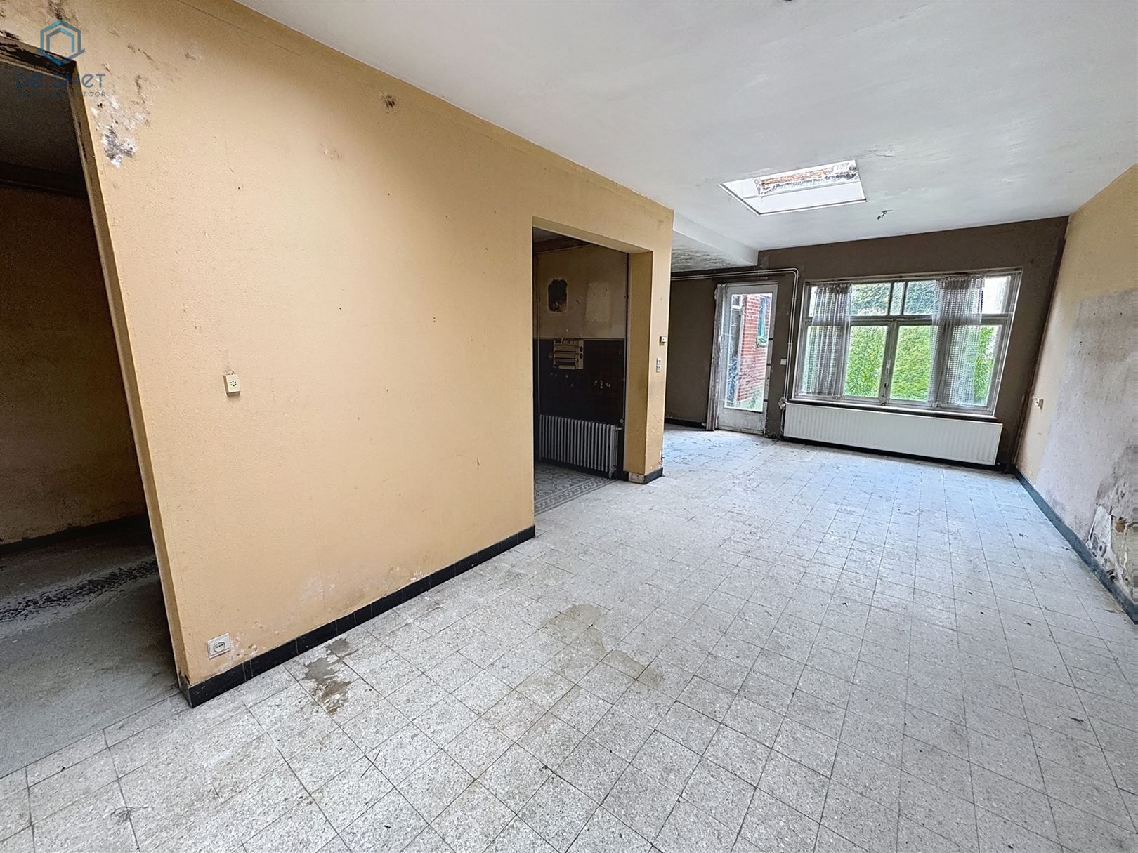 Gebouw met 2 woonentiteiten te koop in hartje Aat veel potentieel! foto 4