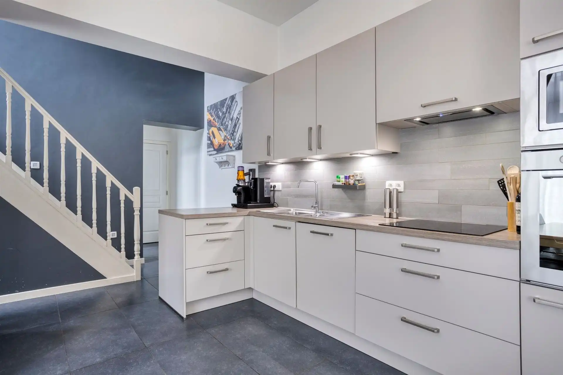 Volledig gerenoveerde en charmante stadswoning foto 3