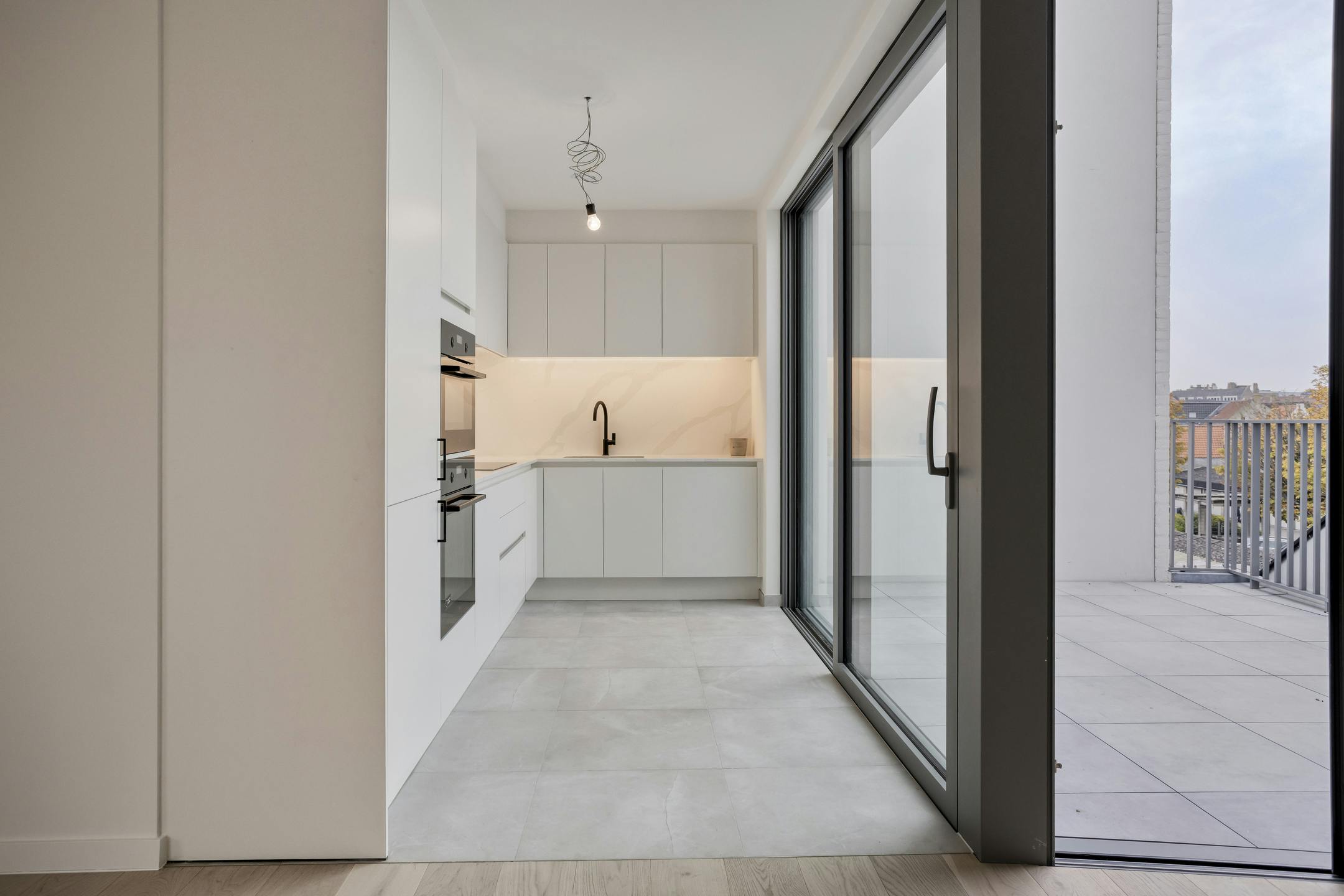 Klassevol appartement met 2 slaapkamers te centrum Brugge foto 2