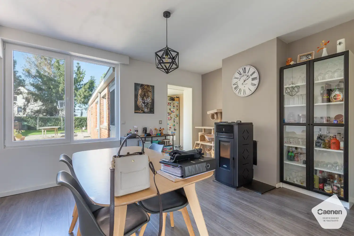 Instapklare half-open woning in het rustige en groene dorp Hertsberge met 3 slaapkamers , carport en zonnige tuin! foto 4