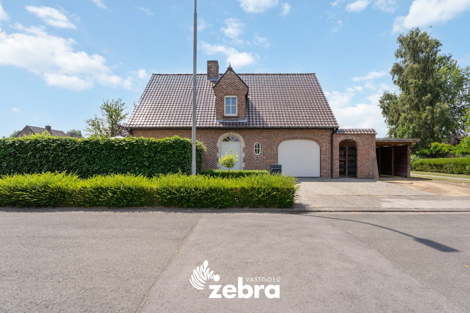 Open bebouwing met drie slaapkamers en 2 badkamers te Ingelmunster! foto 2