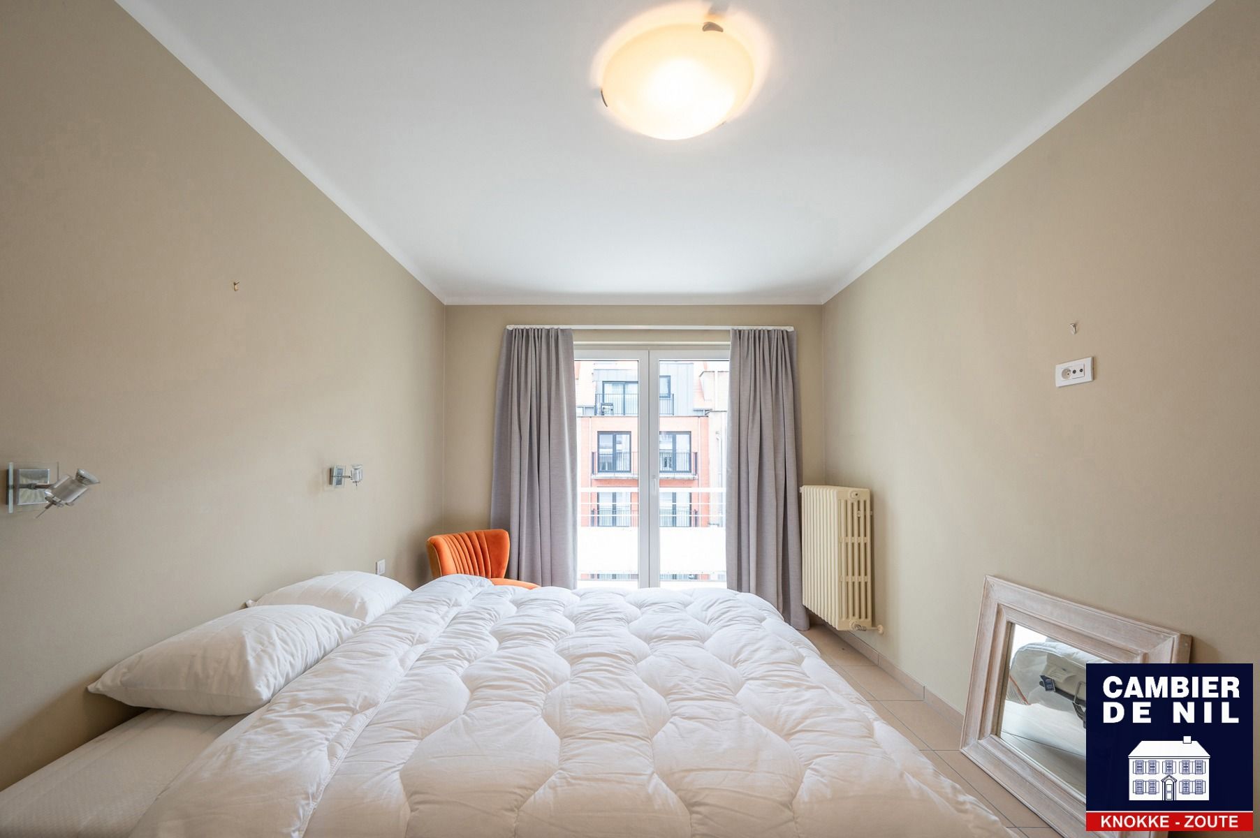 Gemeubeld appartement met frontaal zeezicht foto 15