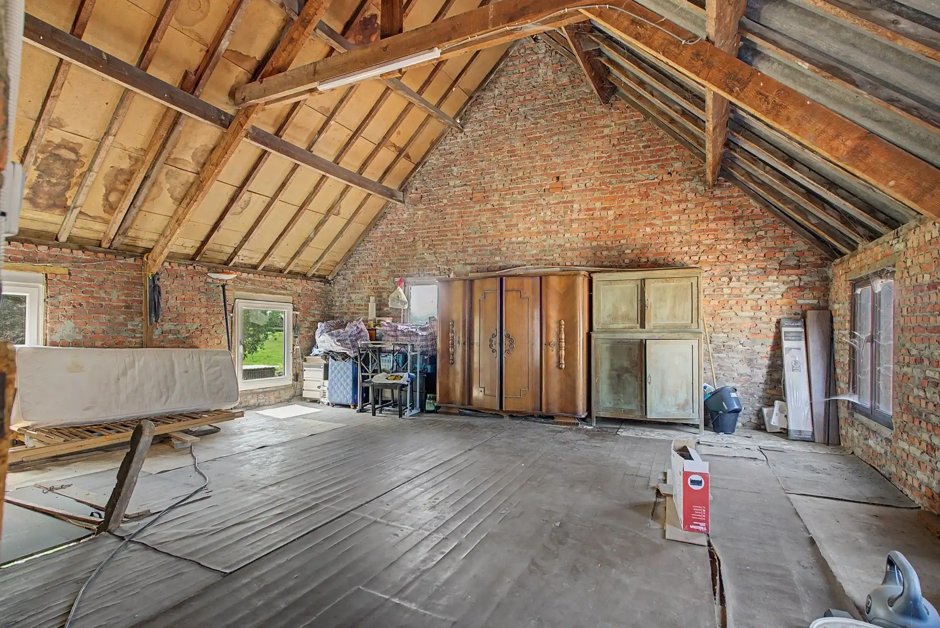 Heel ruime woning, met open zicht en grote garage/magazijn (82m²) op een perceel van 760m², te Grembergen foto 15