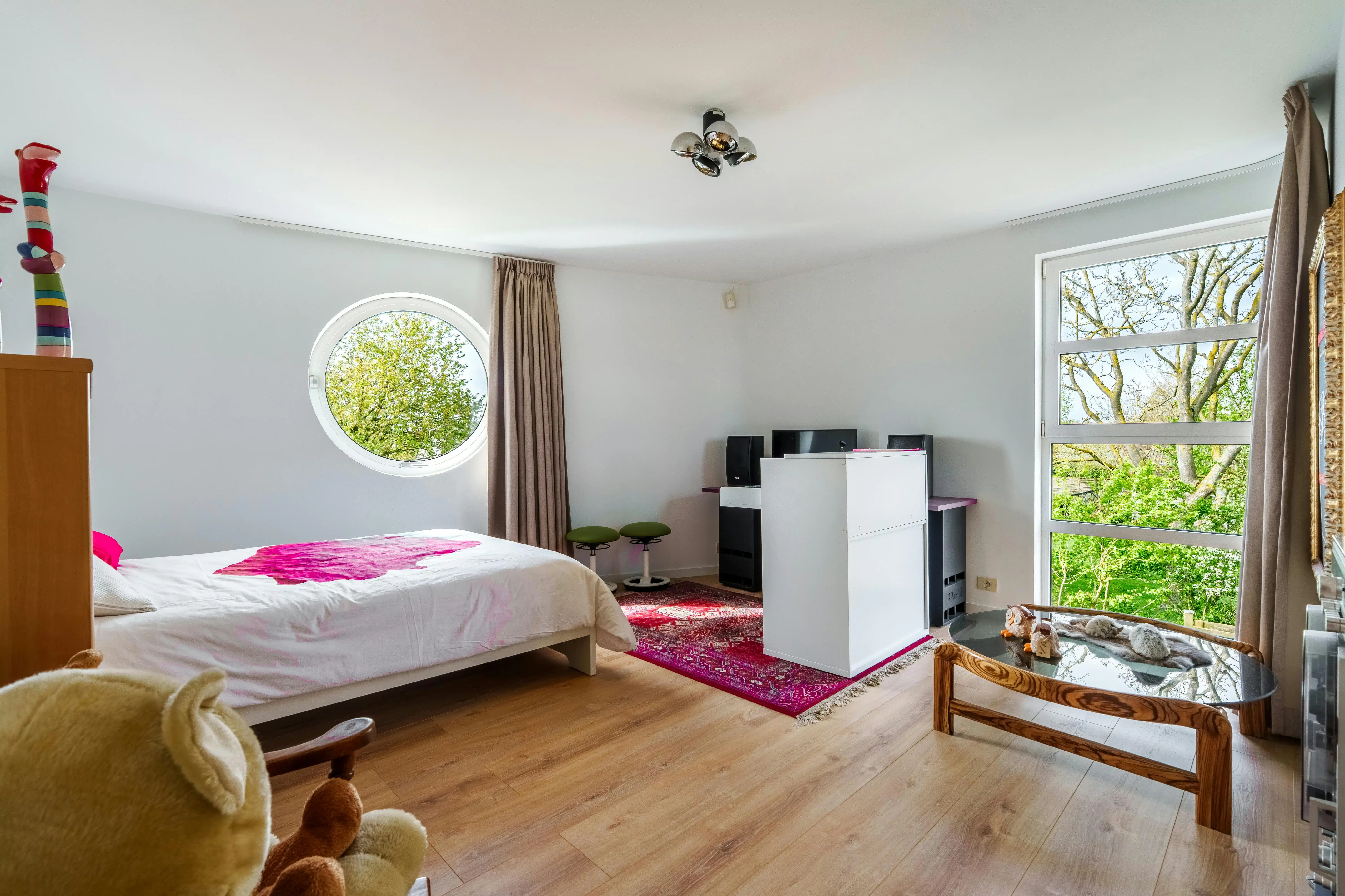 Villa op 2300 m² en vier slaapkamers te koop in Heule! foto 19