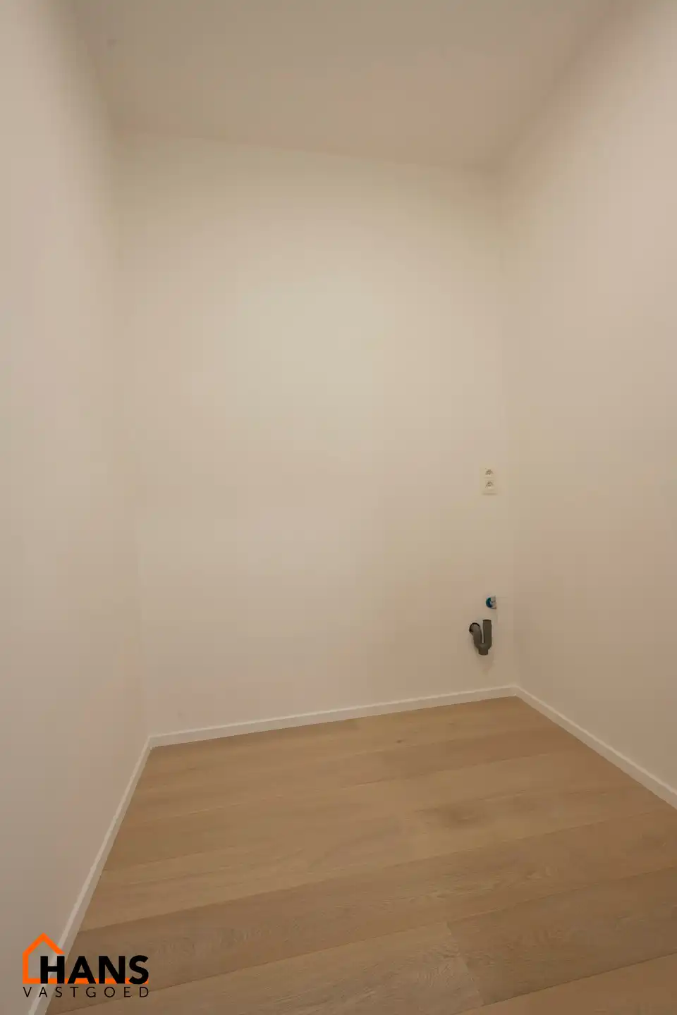 Gerenoveerd gelijkvloers appartement. foto 21