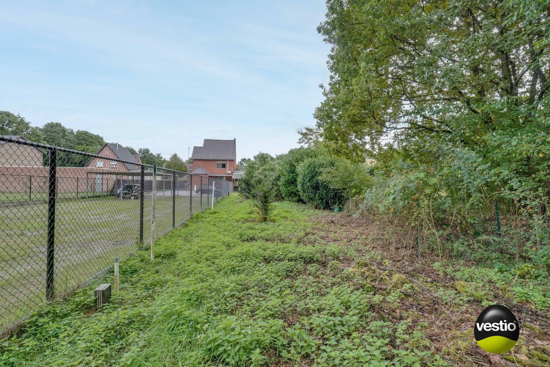 GELIJKVLOERSE WONING OP 10,61 ARE foto 4