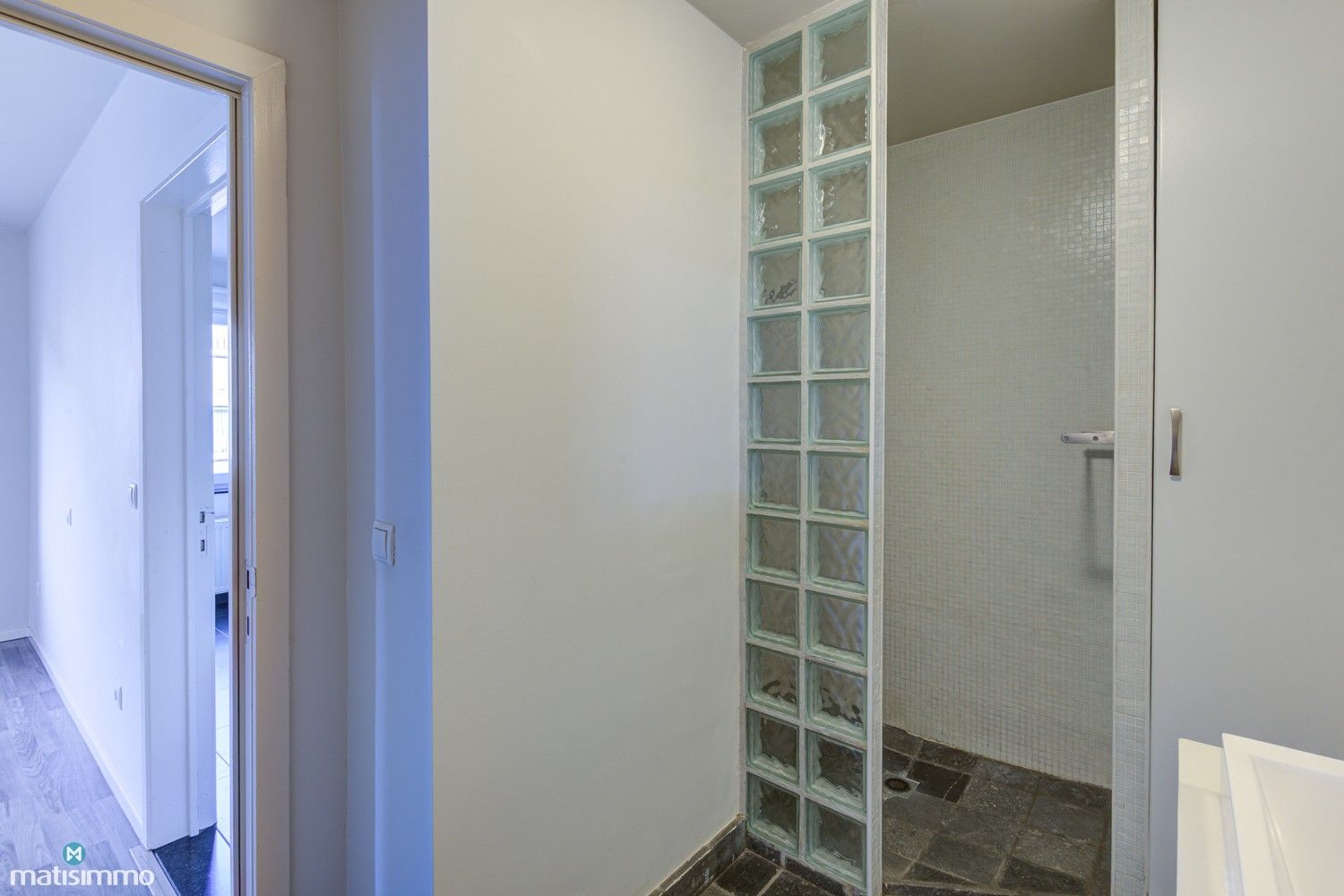 ENERGIEZUINIG EN INSTAPKLAAR APPARTEMENT MET 1 SLAAPKAMER EN LIFT IN HET CENTRUM VAN LANAKEN foto 14