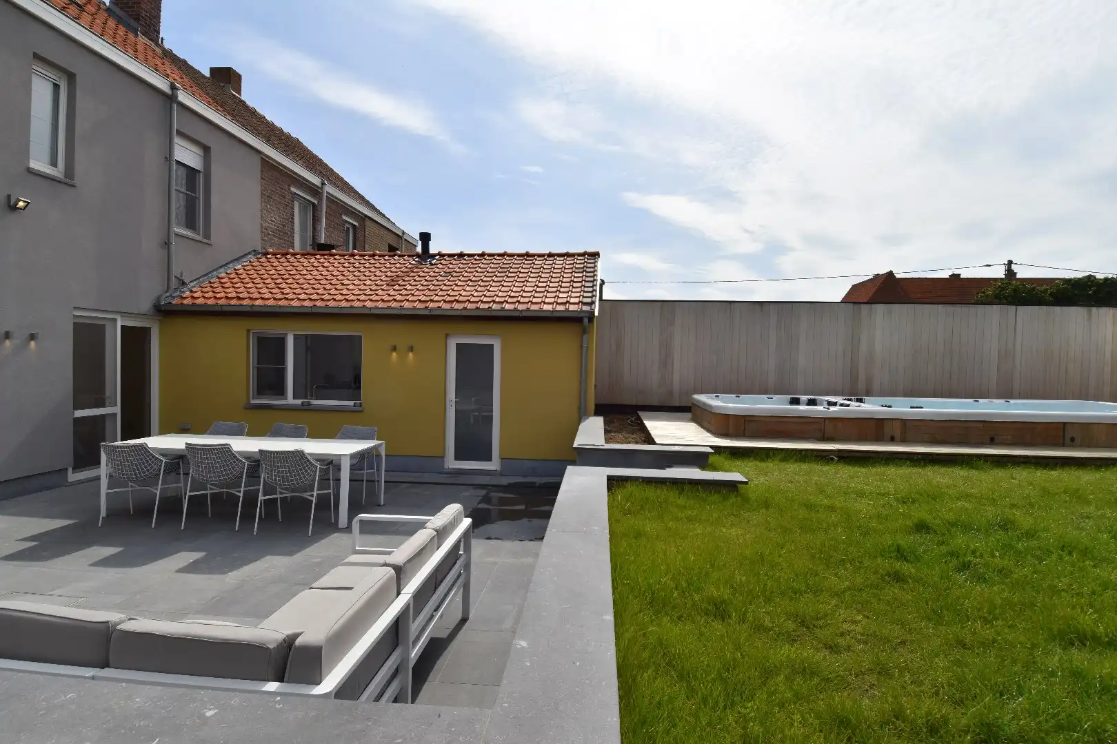 Vernieuwde HOB met 3 slaapkamers, bureel, zonnige tuin en garage te koop in Bellegem foto 17