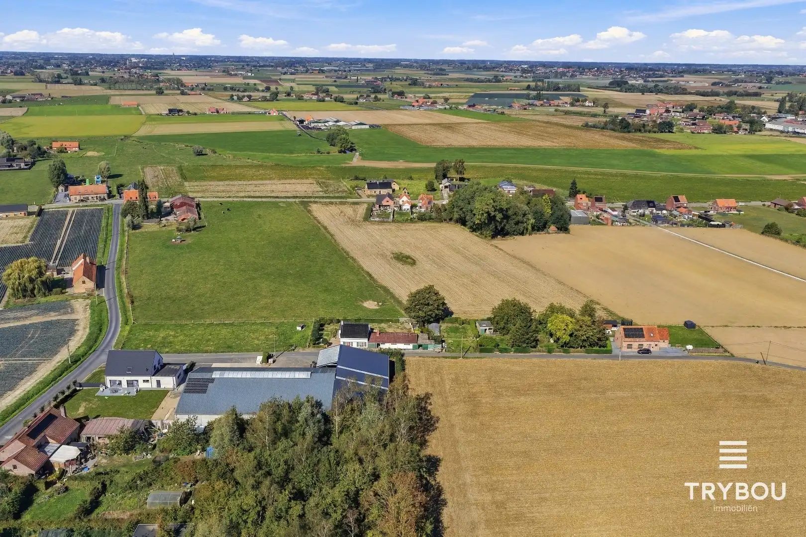 Landelijk gelegen woning met opslagplaats op 3687m² in Merkem! foto 3