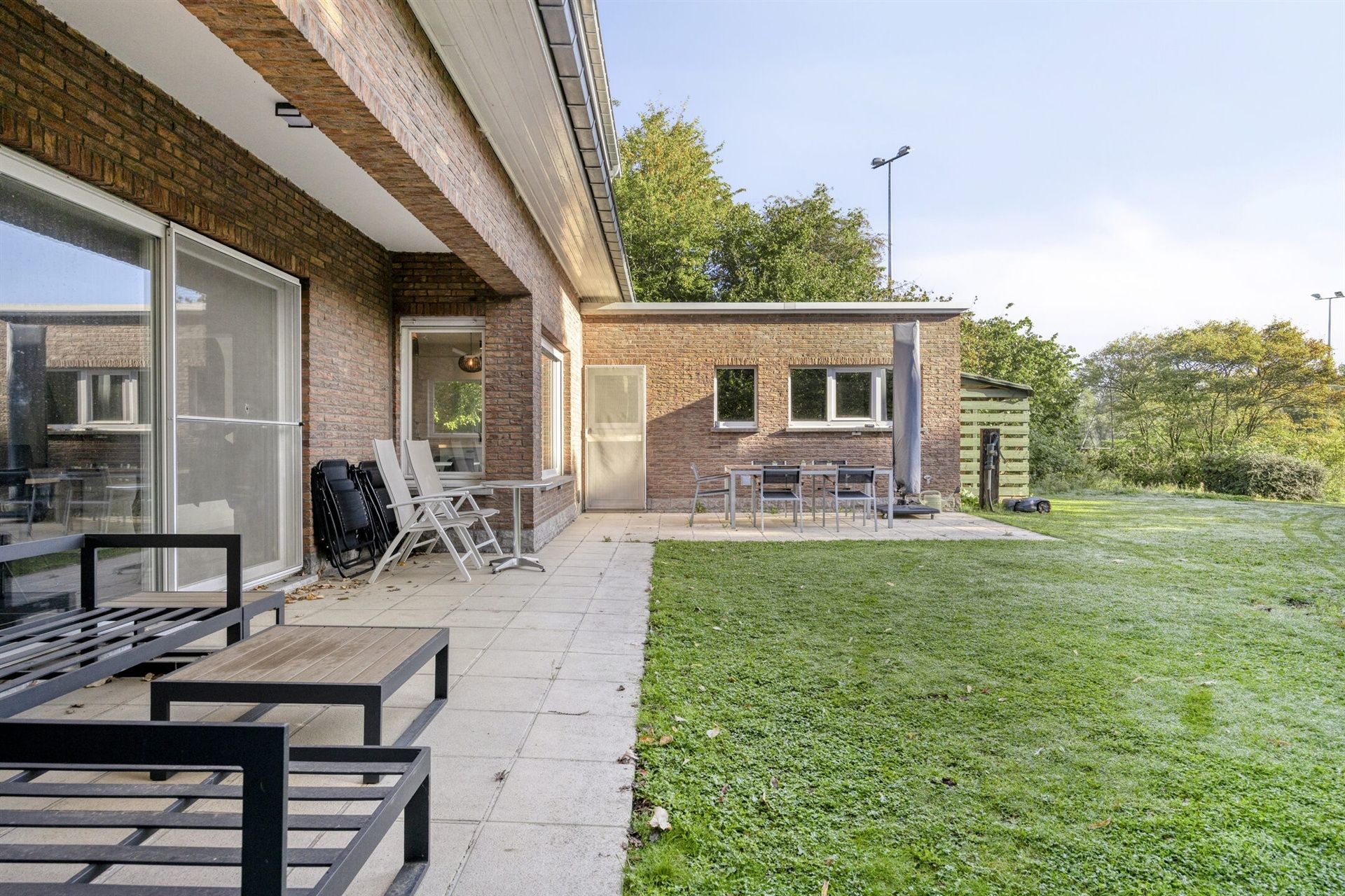Ruime villa op 16a in groene oase! foto 27