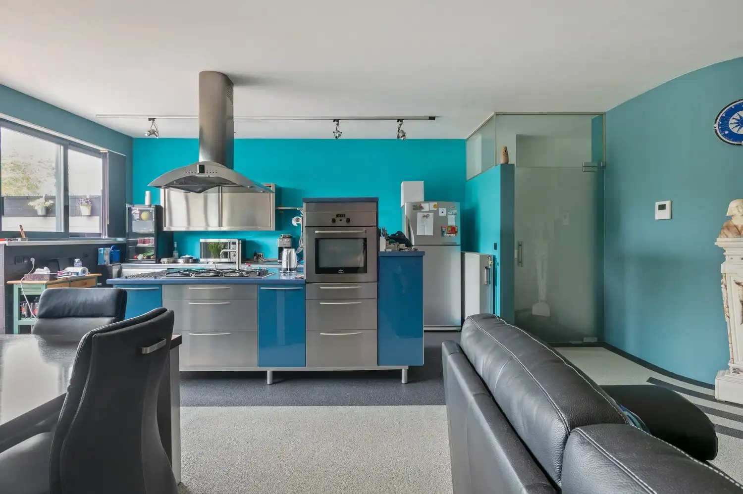 Woning met magazijn (130 m²)  op centrale locatie te Wommelgem foto 8