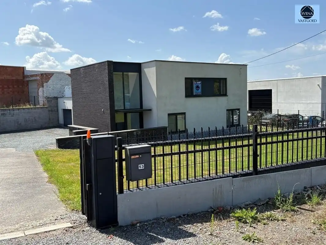 APPARTEMENT MET MAGAZIJN GELEGEN IN KMO ZONE foto 23