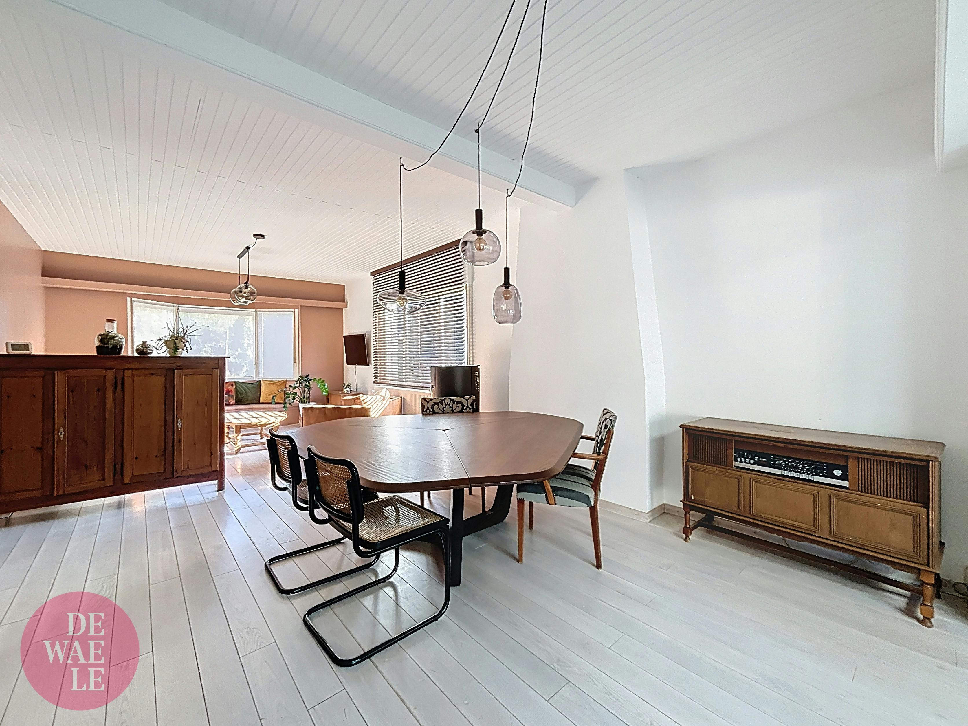 Te huur: charmante bemeubelde woning met tuin in Hofstade. foto 3