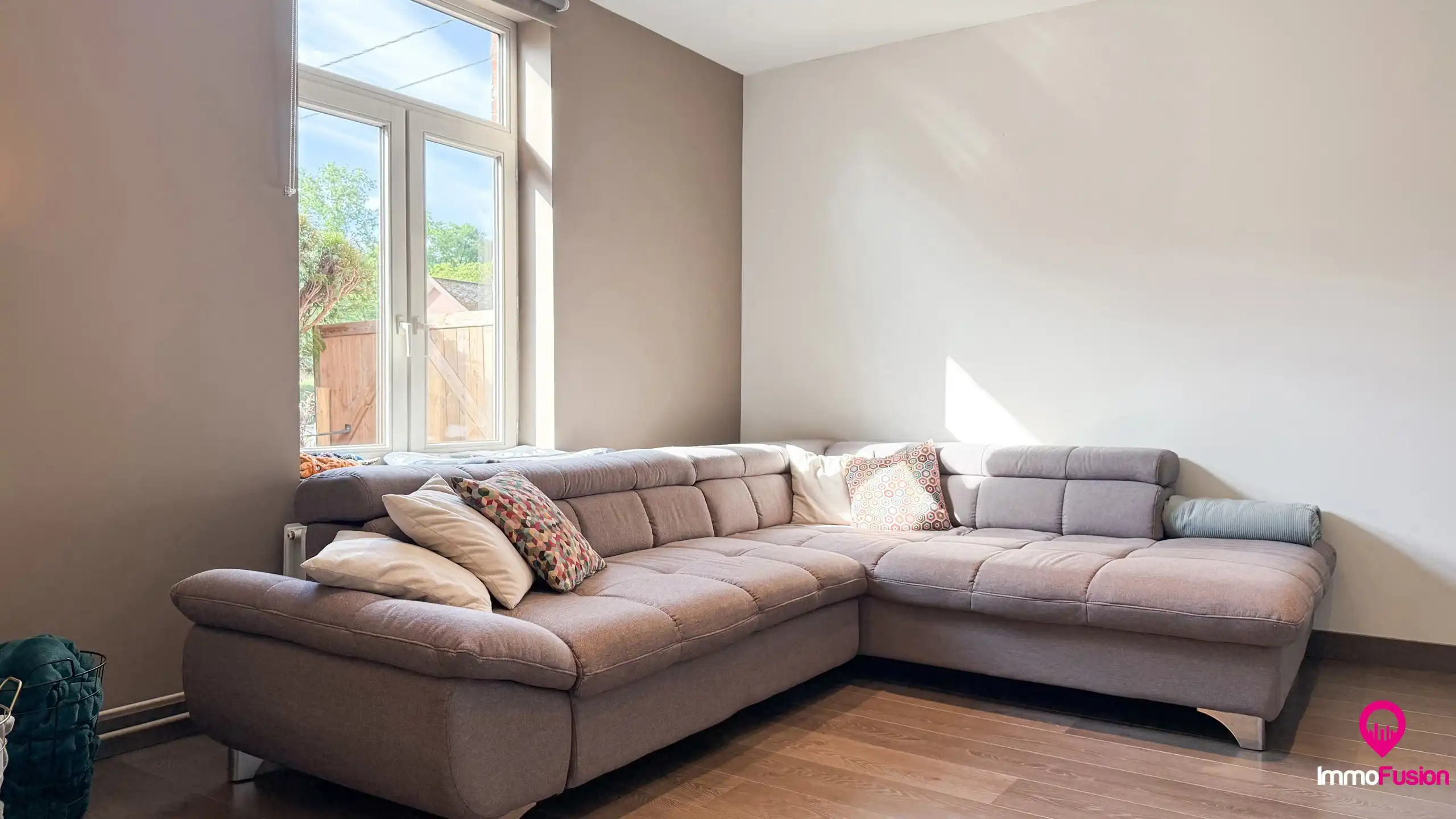 Charmante woning met 5 slaapkamers op een ruim perceel! foto 5