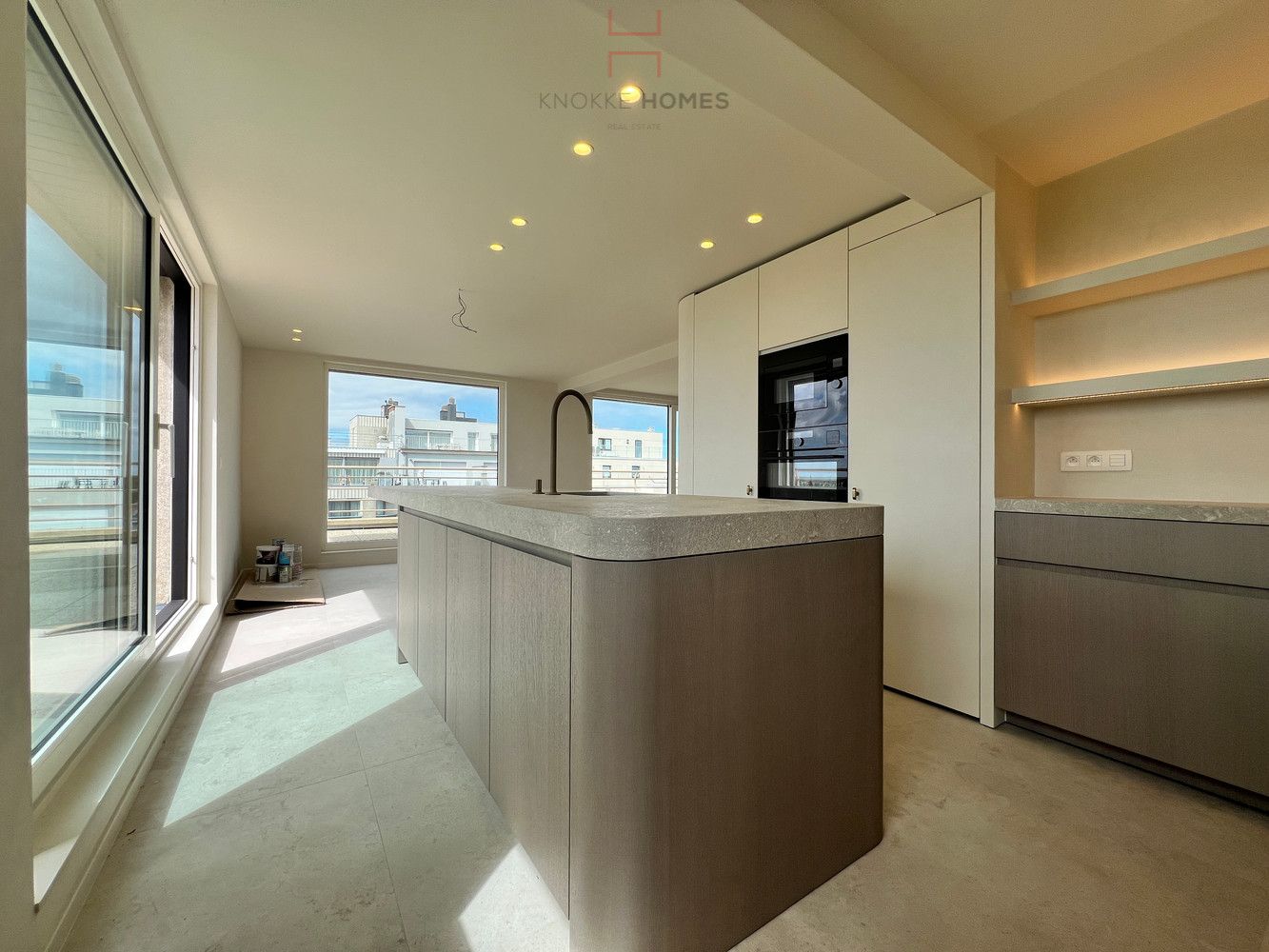 Luxueus gerenoveerd hoekappartement met riant zonneterras in Duinbergen foto 8
