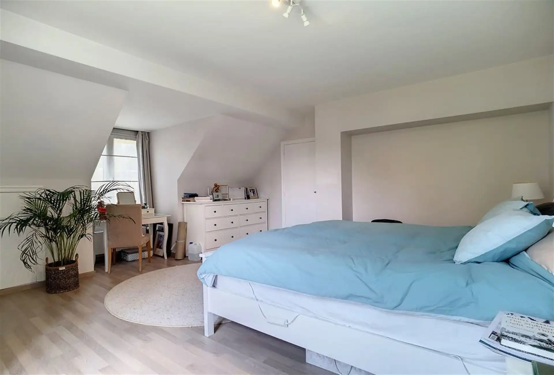 Residentieel gelegen villa foto 15