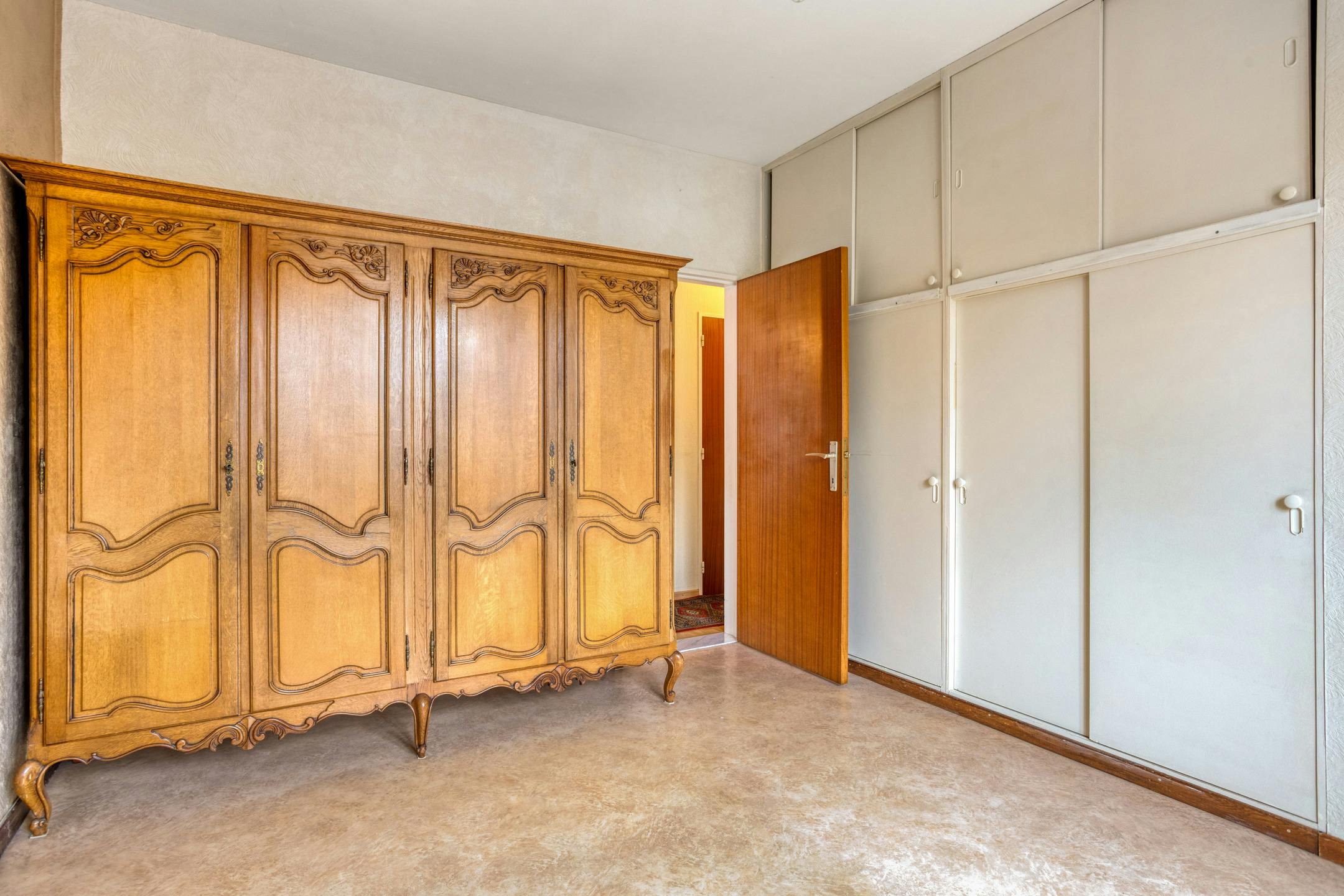 Appartement met 2  a 3slaapkamers en garage te koop in Hoevenen! foto 13