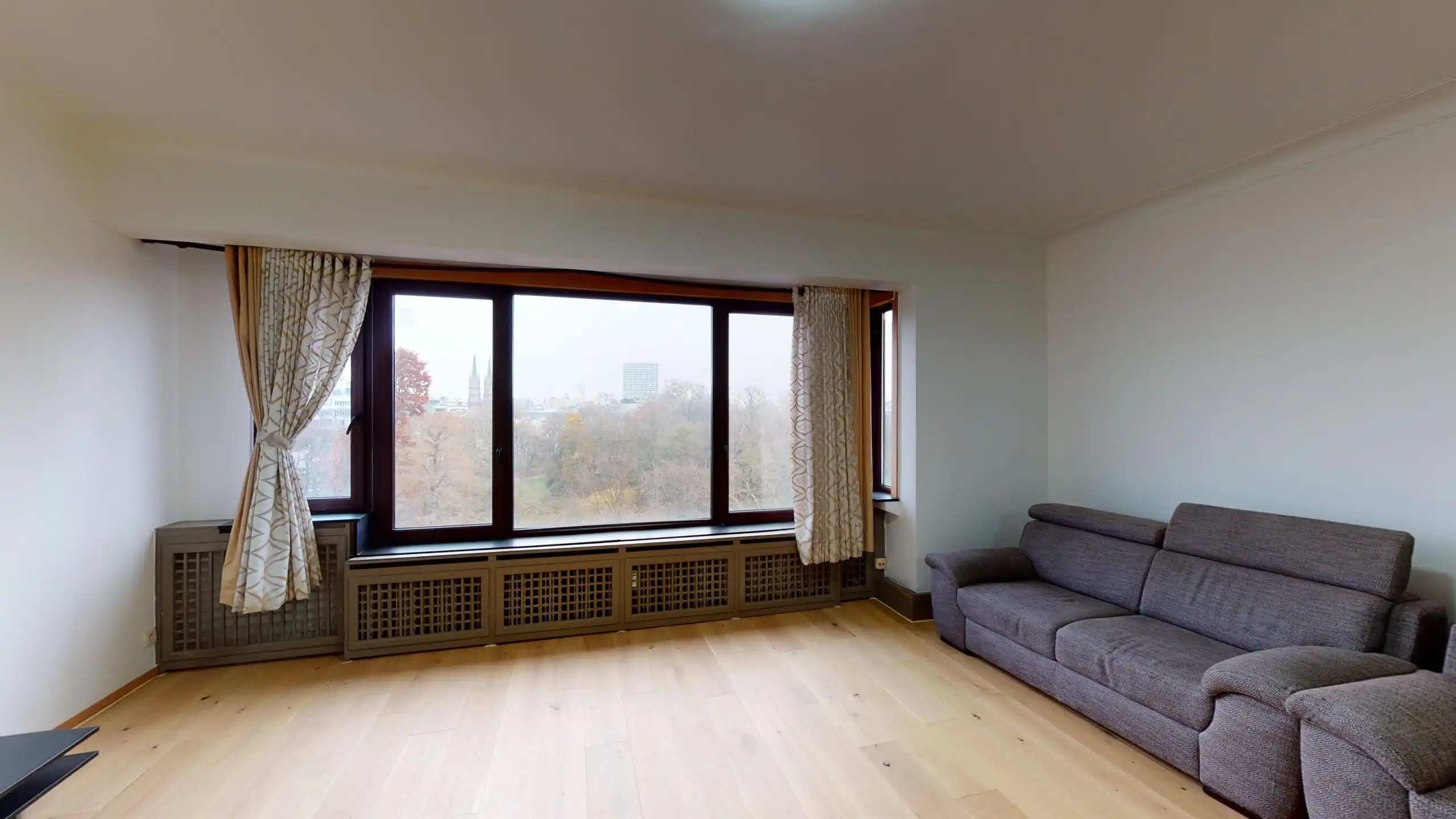 ANTWERPEN - gemeubeld appartement met zicht op het Stadspark foto 3