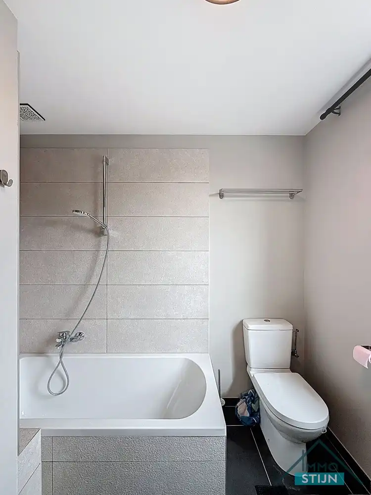 Recente woning met 3 slaapkamers foto 13