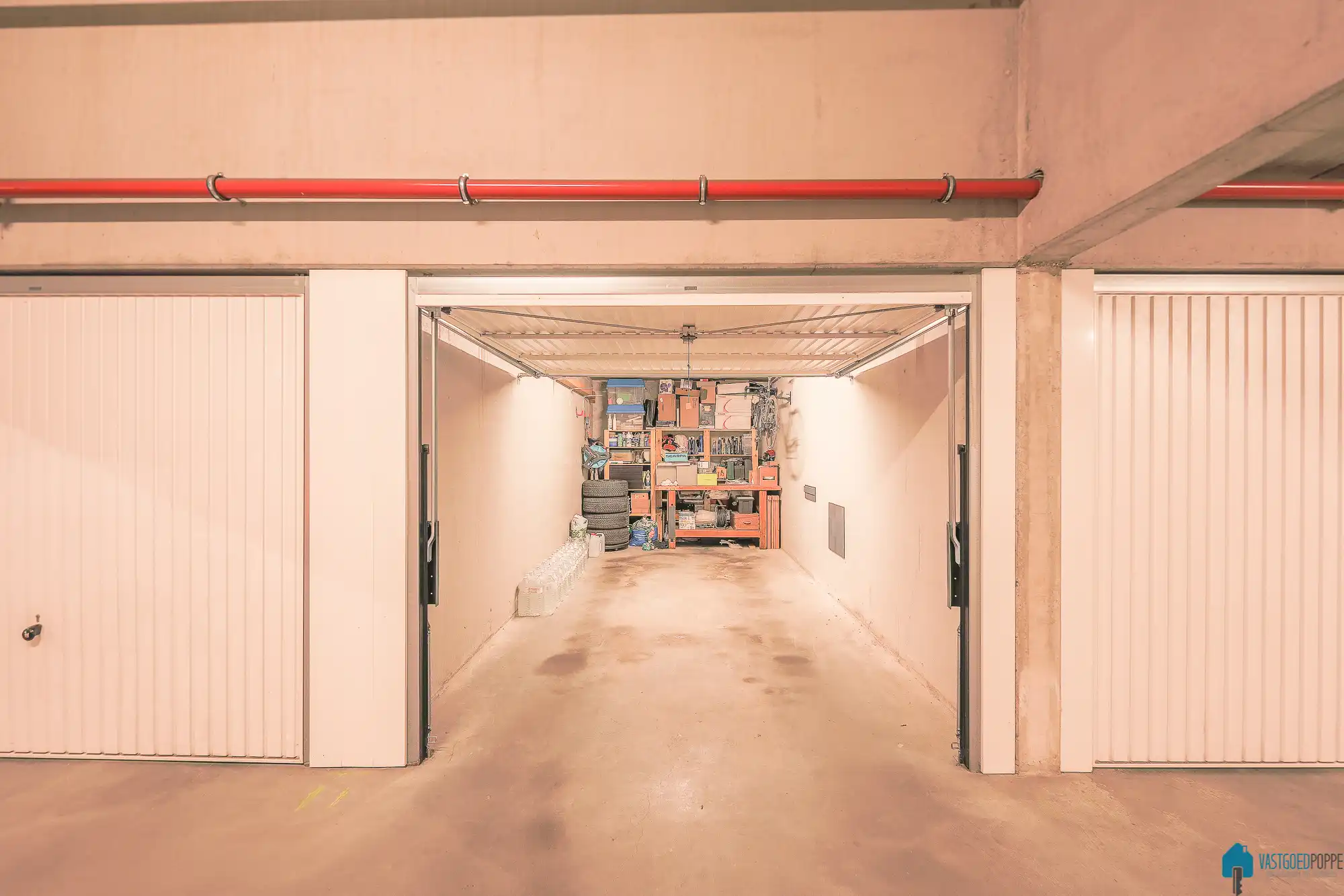 Ruime garagebox 18m² foto 2