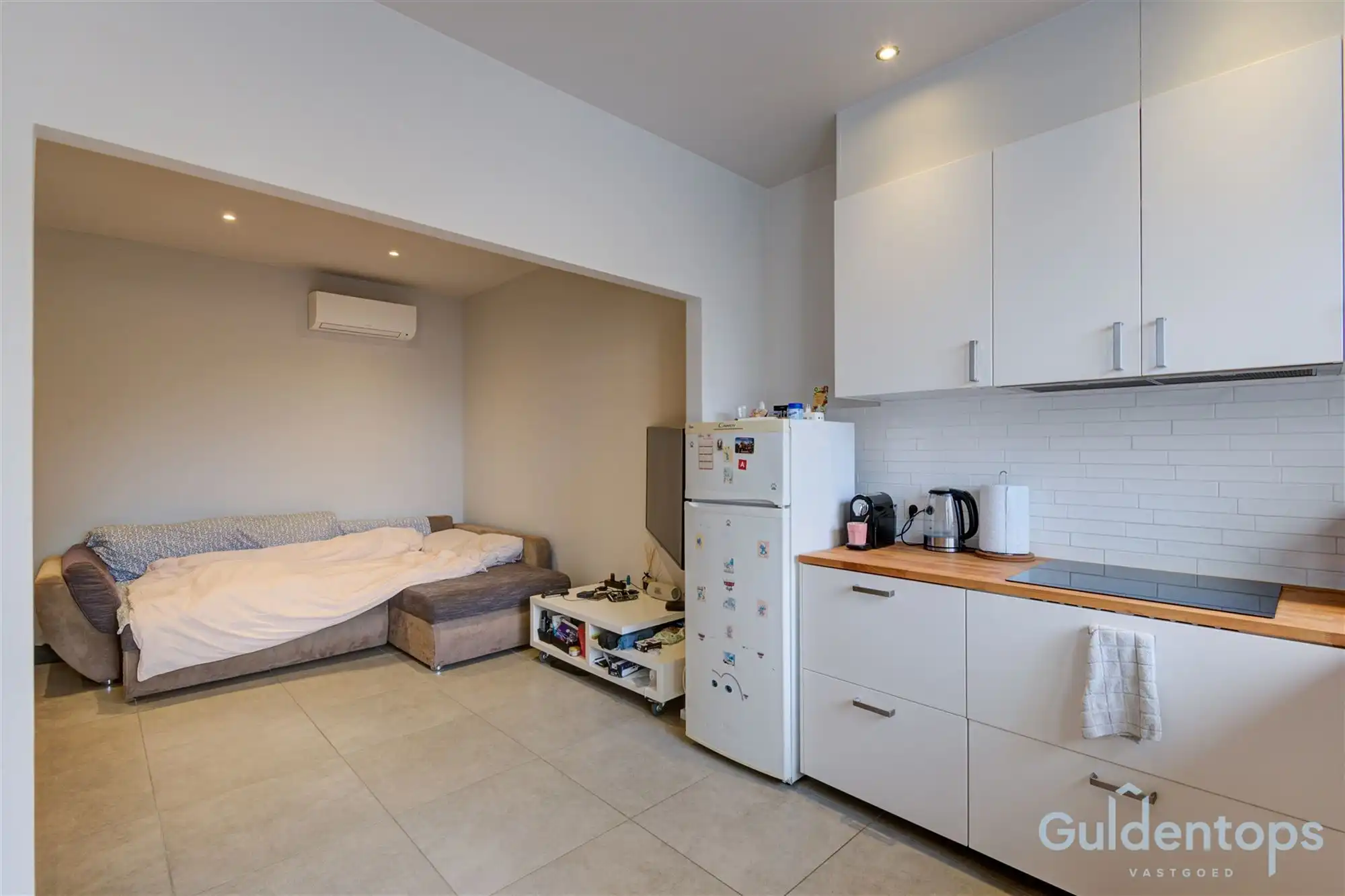 Knap gebouw bestaande uit 2 appartementen én magazijn foto 4