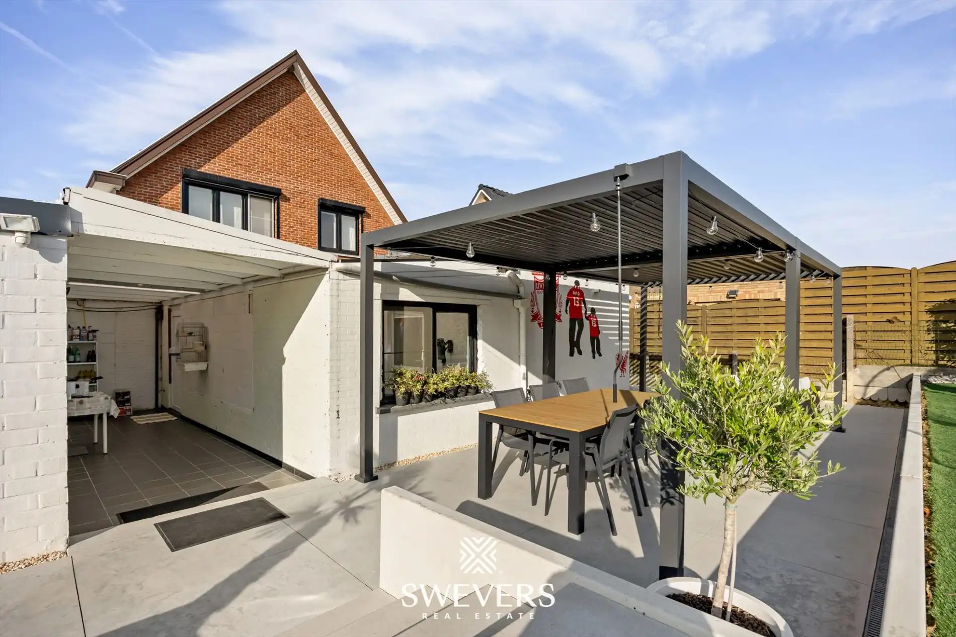 Instapklare woning met hedendaags wooncomfort, tuin en garage in Nieuwerkerken foto 24