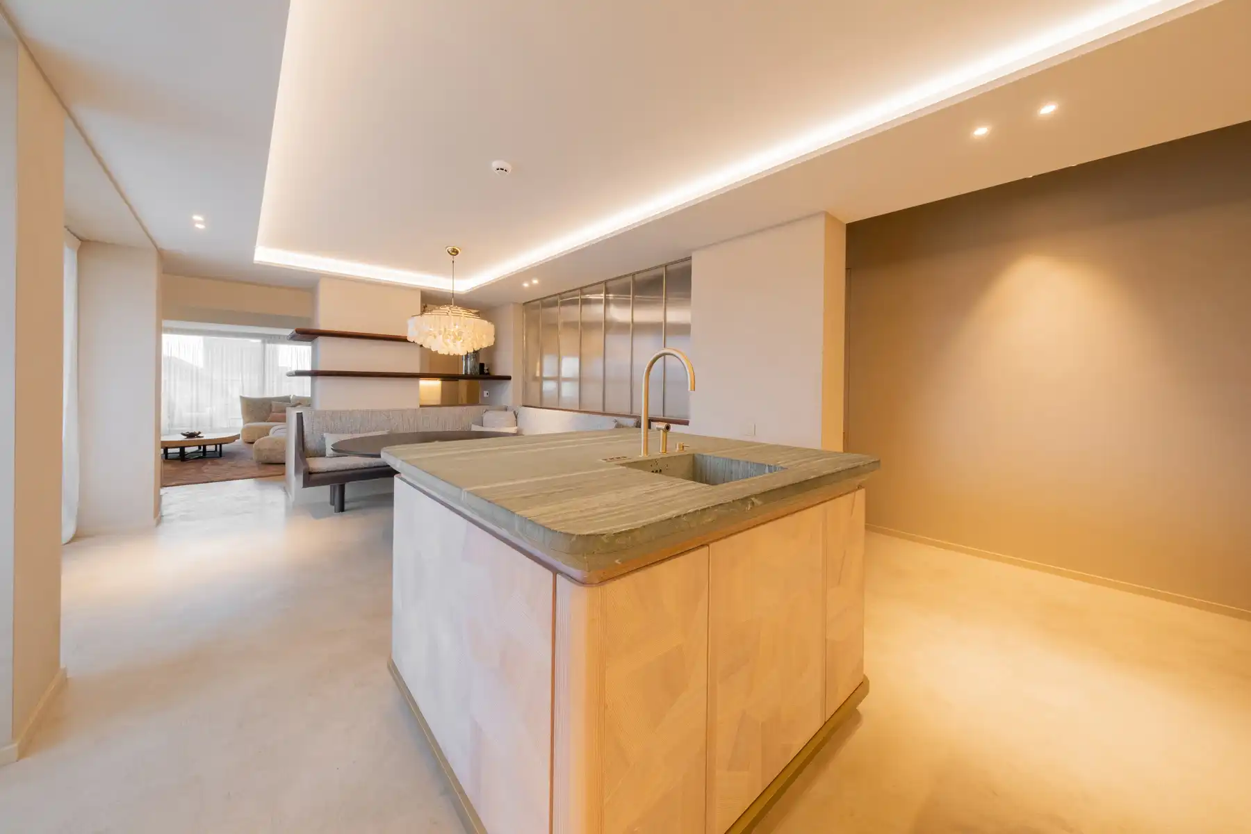 Luxe appartement met ruim terras en unieke zichten foto 6