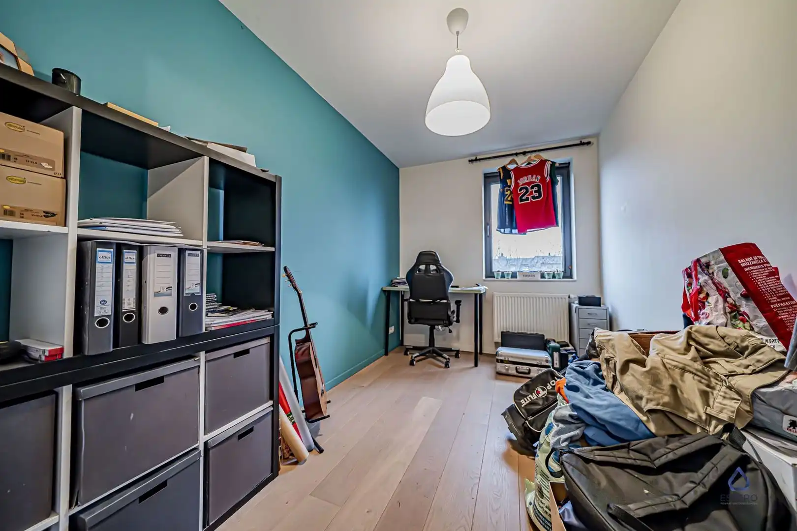 Instapklaar 2-slaapkamer appartement met terras en parking  foto 9