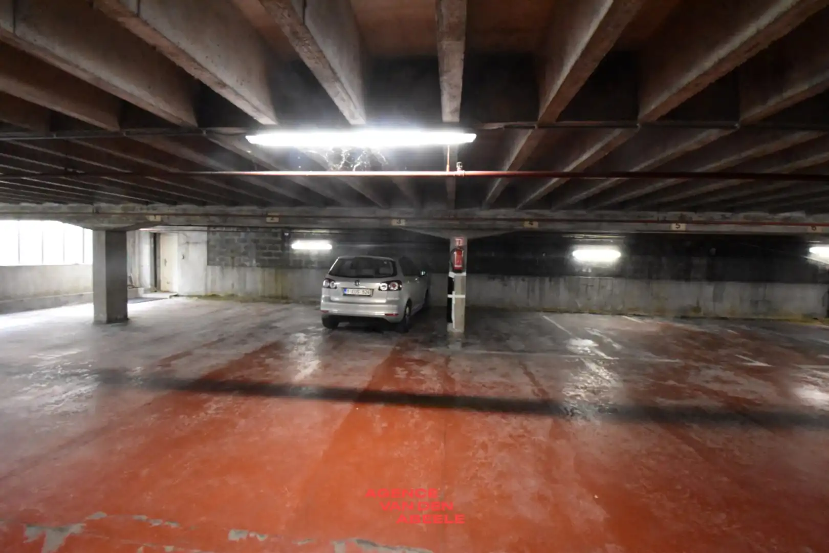 Ondergronde staanplaats langs de Komvest te Brugge foto 4