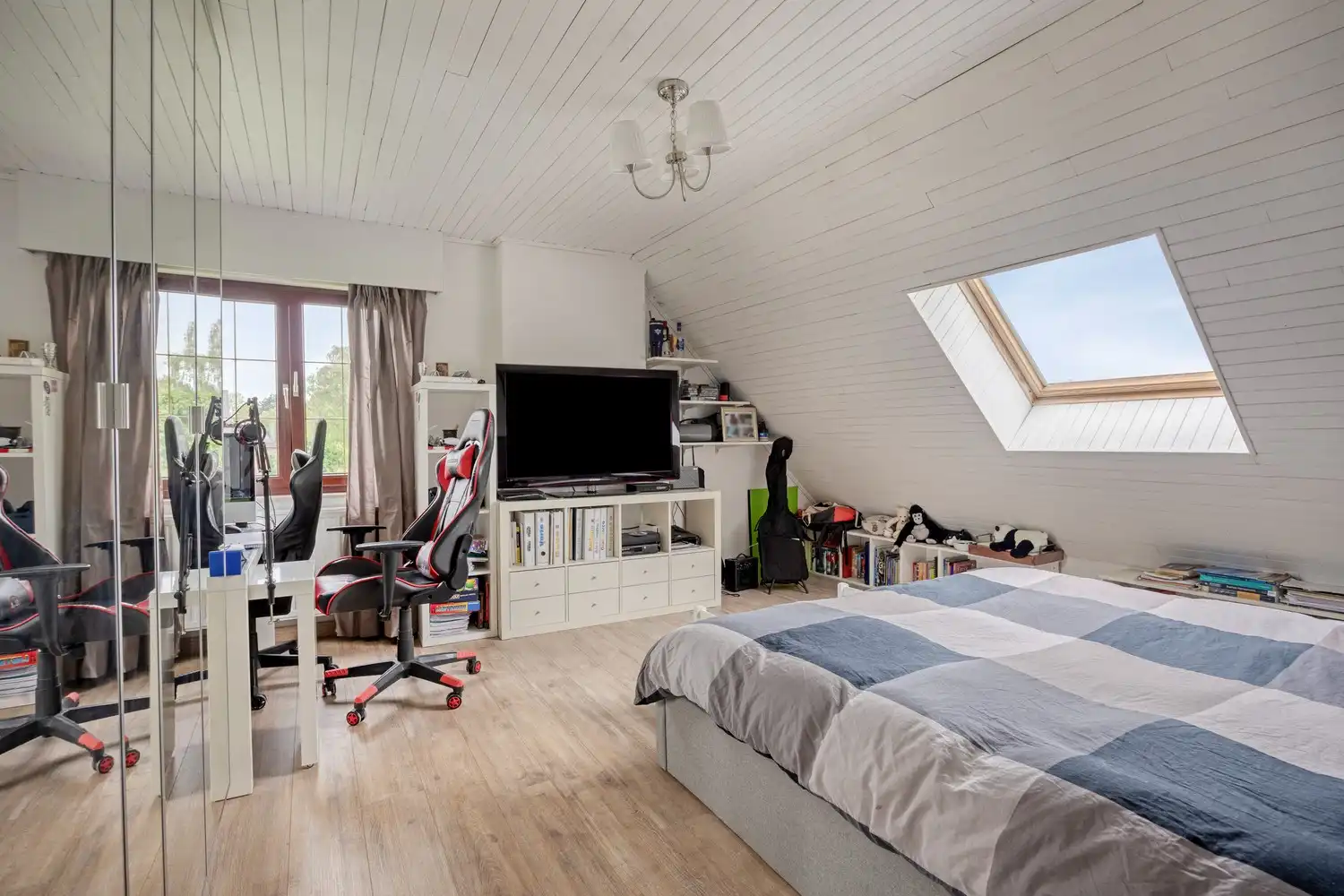 Statige en uitzonderlijk ruime woning op prachtig perceel met uniek groen uitzicht foto 15