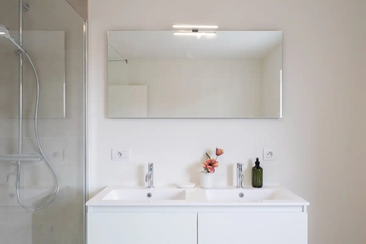 Alleenstaande woning op ruim perceel foto 12