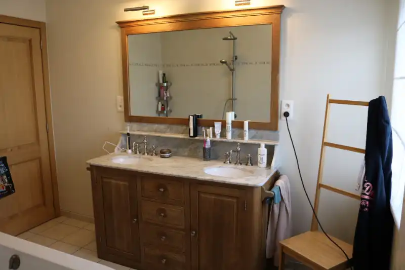 Landelijk gelegen woning, echte aanrader!! foto 18