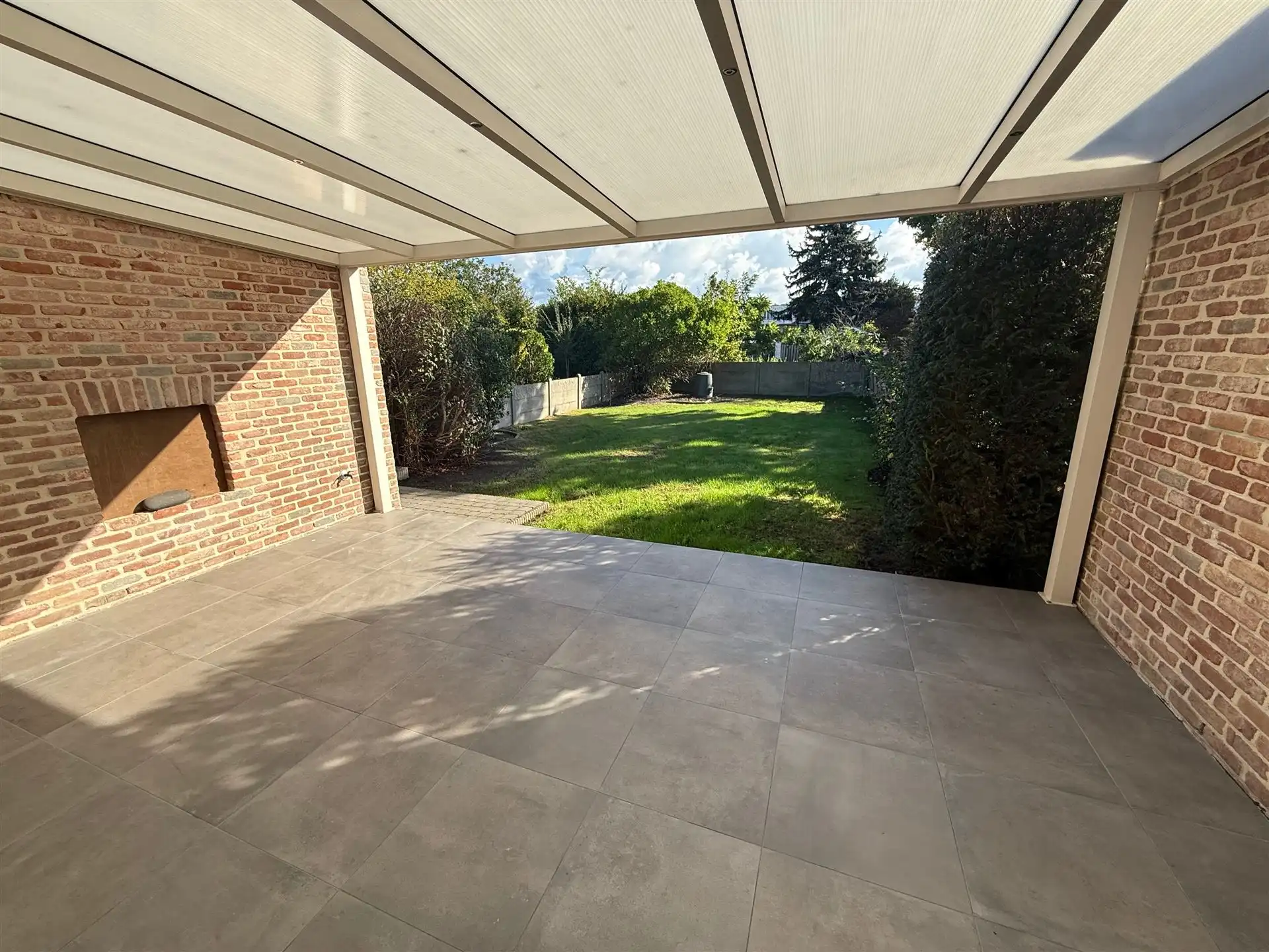 Zeer ruime woning met 3 slpk en tuin op een rustige locatie! foto 17