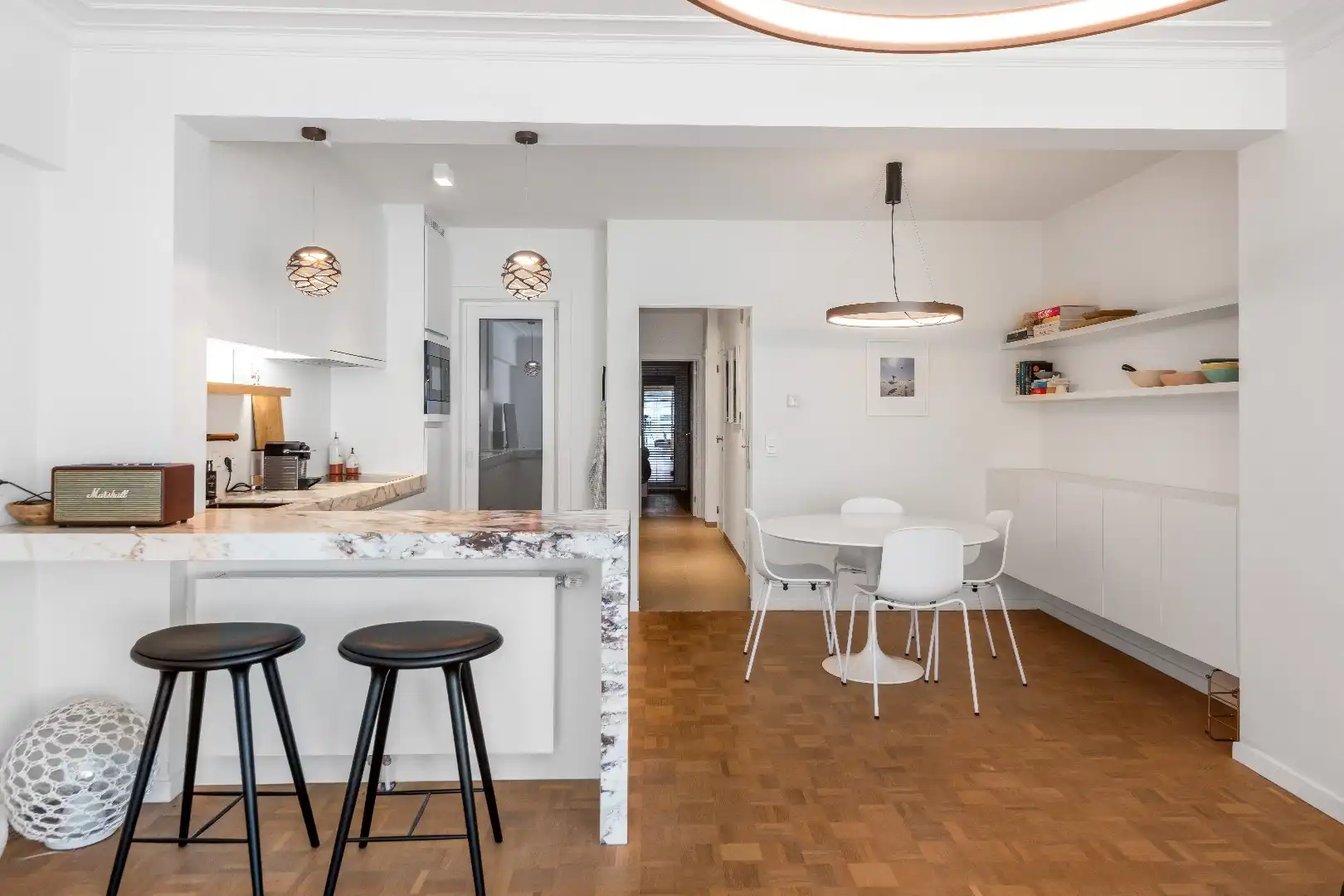 Luxueus vernieuwd appartement gelegen in het centrum van Knokke. foto 3