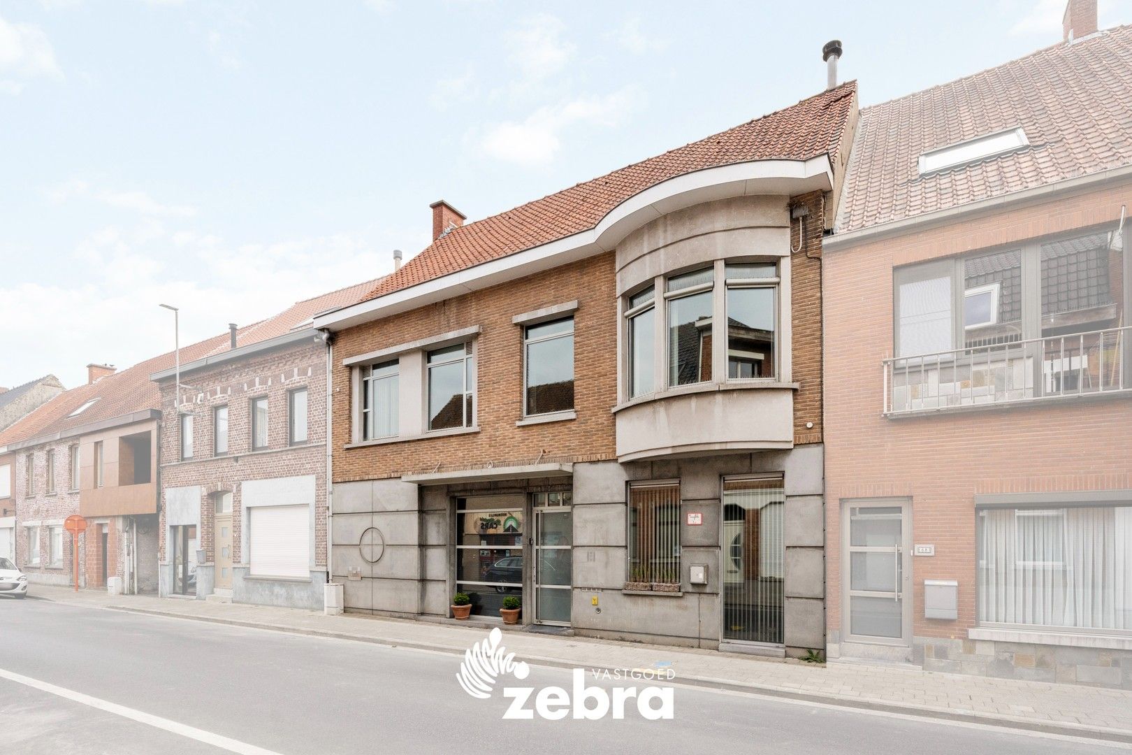Ruime gerenoveerde woning met 3 slaapkamers en prachtige tuin te Ledegem! foto 32