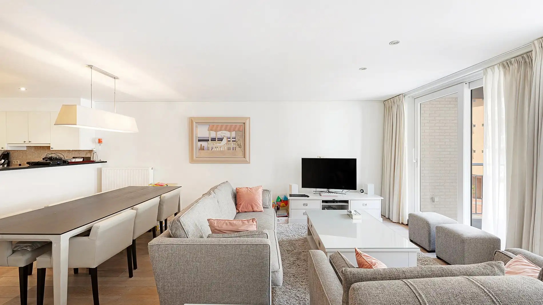 Ruim appartement met 3 slaapkamers foto 4