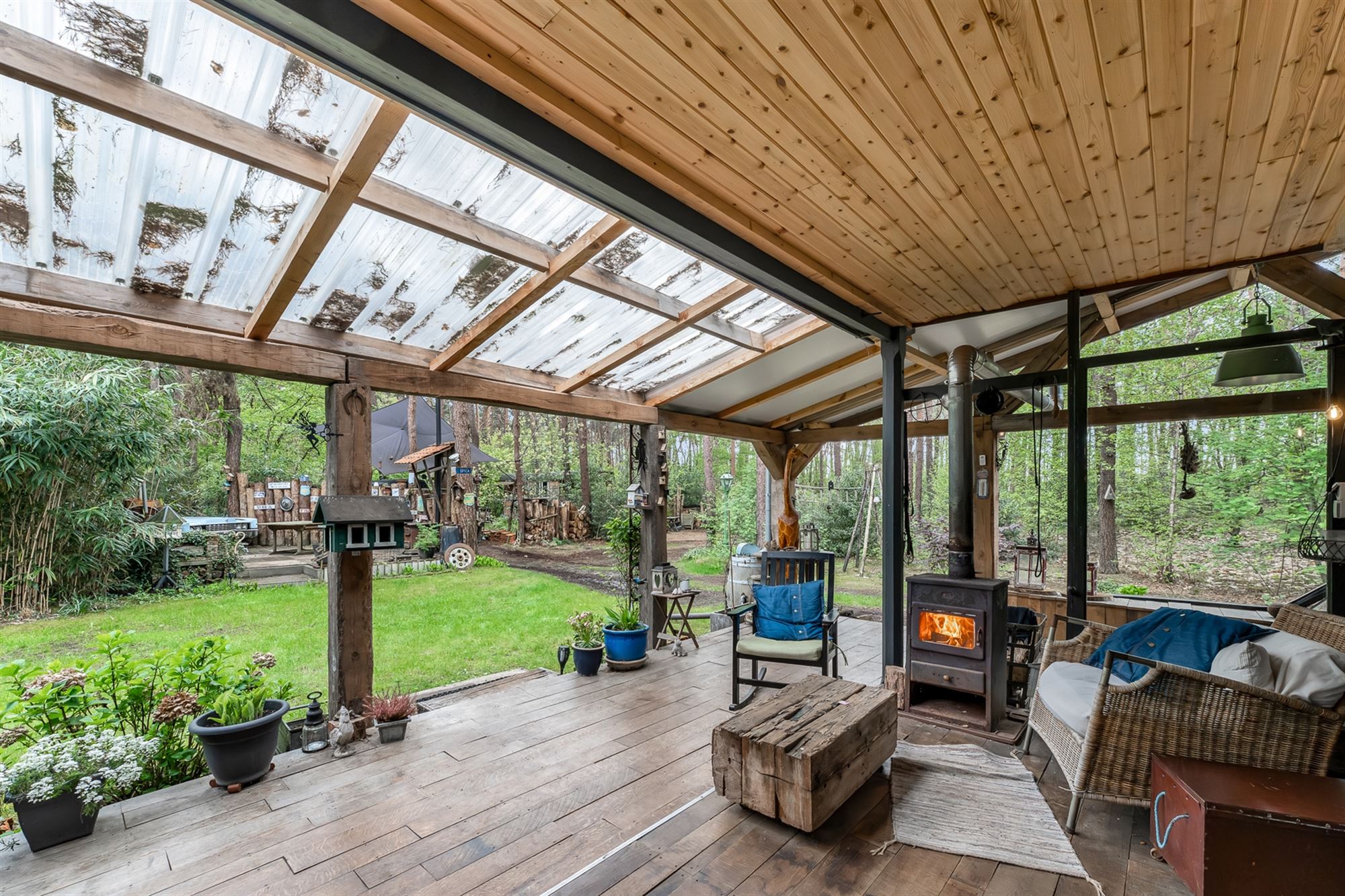 UNIEKE, TOP-GERENOVEERDE CHALET OP IDYLISSCHE LOCATIE foto 30