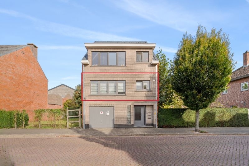 Knap instapklaar appartement met 2 slaapkamers, tuin!!! foto {{pictureIndex}}