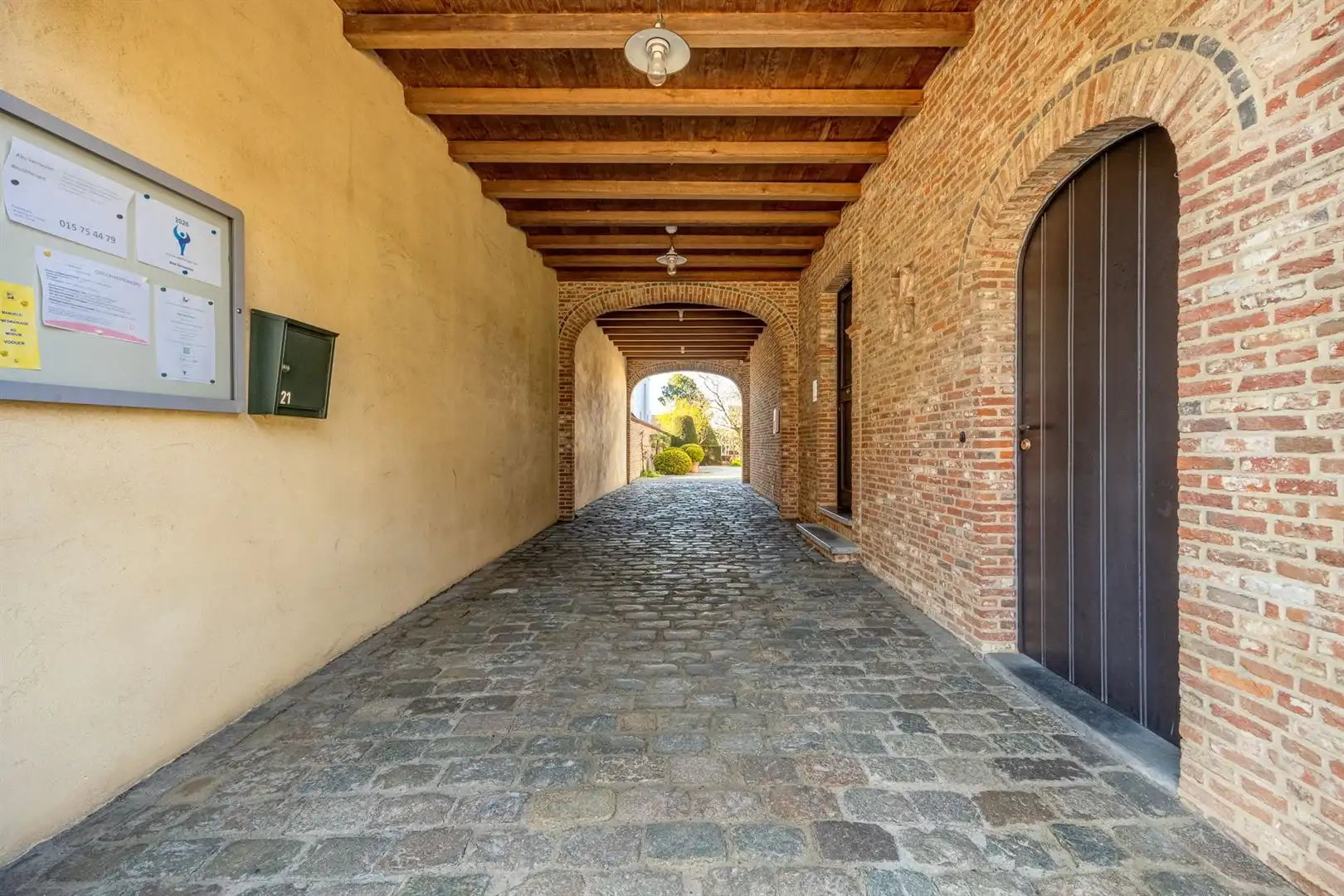 Woning met praktijk, bijgebouw en tuin in Beerzel-dorp! foto 25