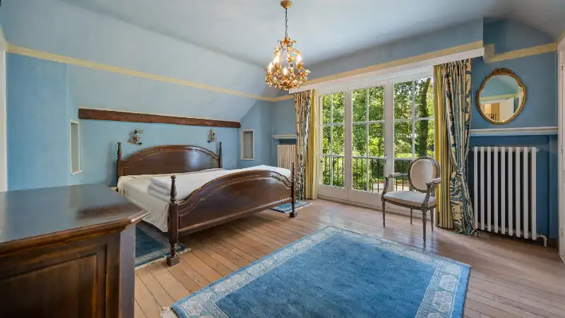 Karaktervolle villa van 325m² met 5 slaapkamers op 24 are foto 14