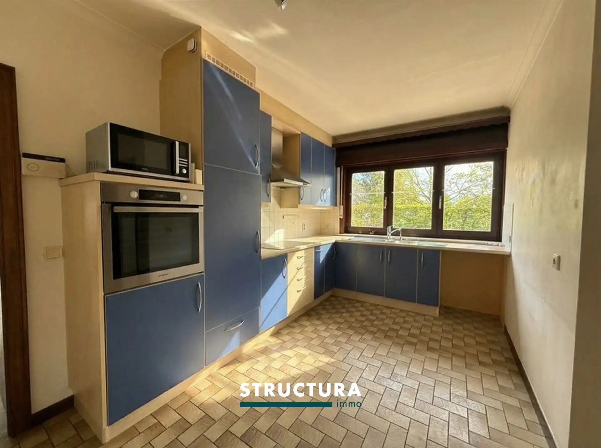 Woning met garage en ruime zolder foto 6