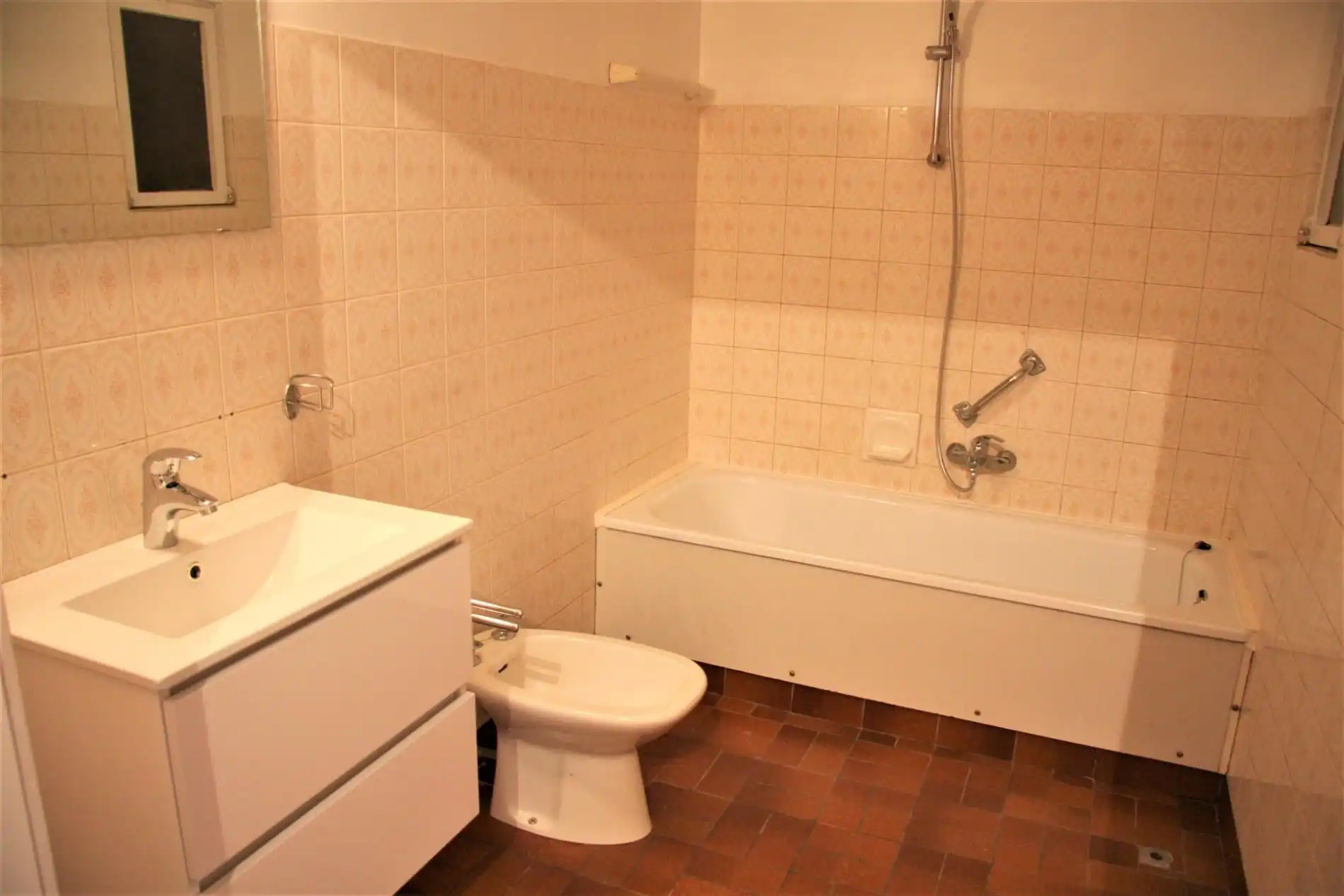 Appartement op de 2e verdieping met 2 slaapkamers + GARAGE in centrum Zottegem foto 15