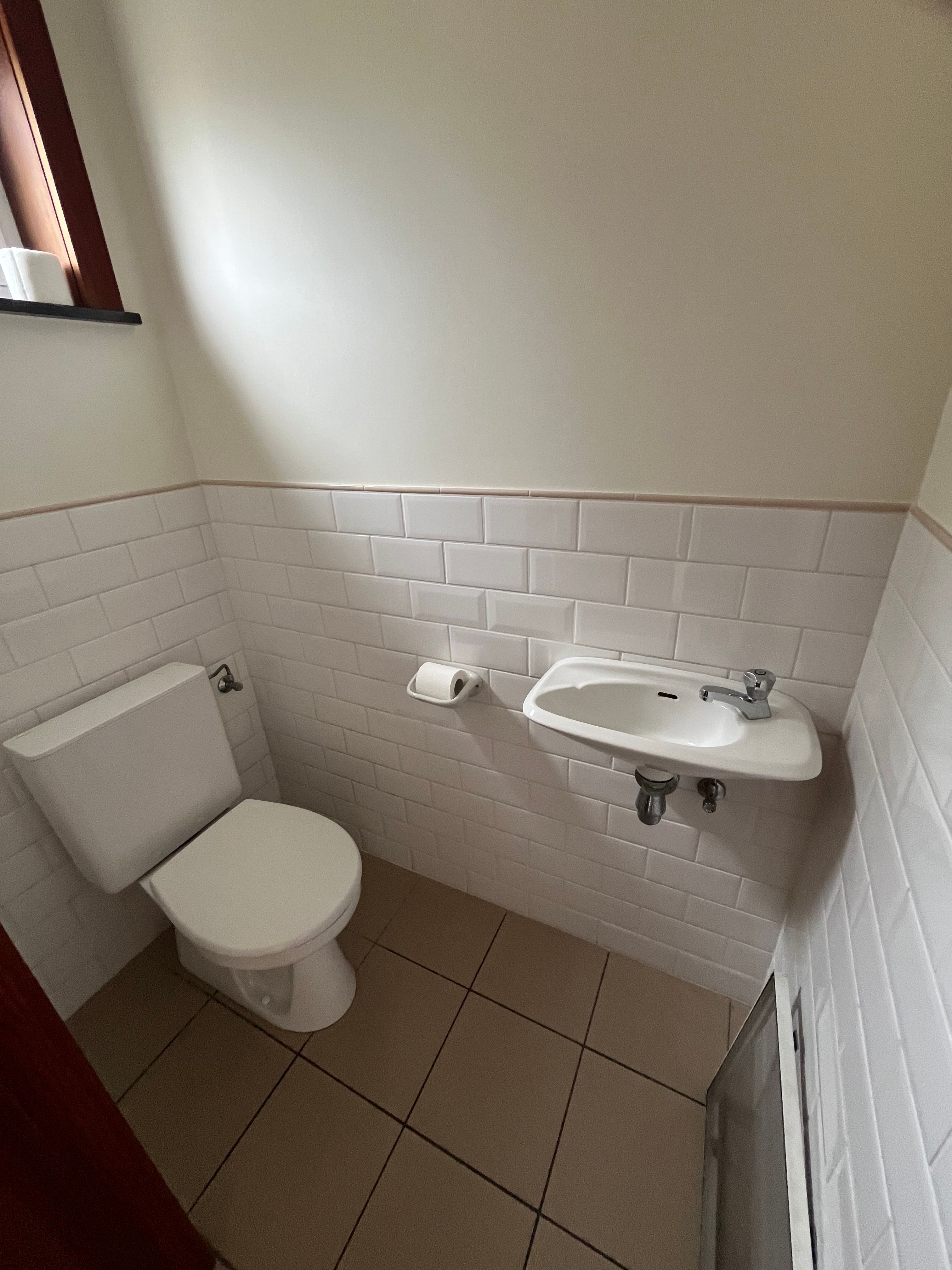 Ruime, lichtrijke woning foto 8